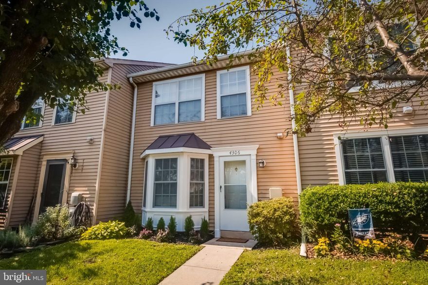 All the amazing NO WORRIES have been improved.  Roof / Appliances / HVAC Service / New Sliders / New Front Bay / Exterior Framing / Landscape / Appliances....OKAY  so lets talk about the convenience and SPACE this affordable and conveniently located townhouse has to offer.  MOVE IN.  Bright and natural light promises you a LOVELY living experience.  GRANITE COUNTERS? Yes in your front NEW BAY WINDOW encalve that welcomes a fitting PUB table for morning or evening eating start or finish to your day.  Talk about the OPEN space that blends inside to outside that was recently landscaped.  Upper sanctuary boasts 2 RIGHT SIZED rooms with updated shared bath that houses a Full LAUNDRY.  Tons of closet space - that welcomes your creative "built-ins".  Want to enjoy community stroll? Tons of opportunity for that too. Want to swim - pay a  seasonal membership for pool - but enjoy the RIVERSIDE COMMUNITY ASSOCIATION facilities year round.  CONVENIENCE is about LOCATION. This amazing "handsomely updated unit" beckons the savviest consumer.  See you at the settlement shortly.