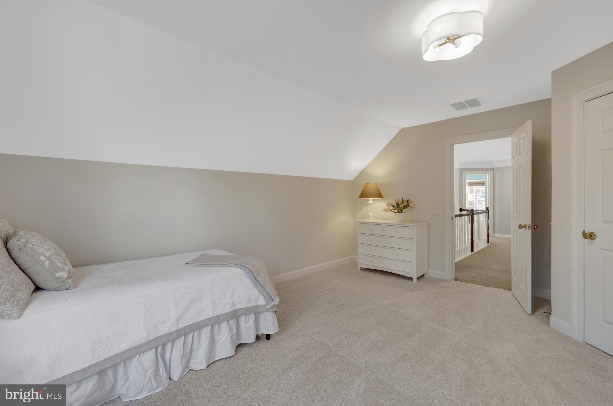 SMC MCLEAN - Residential