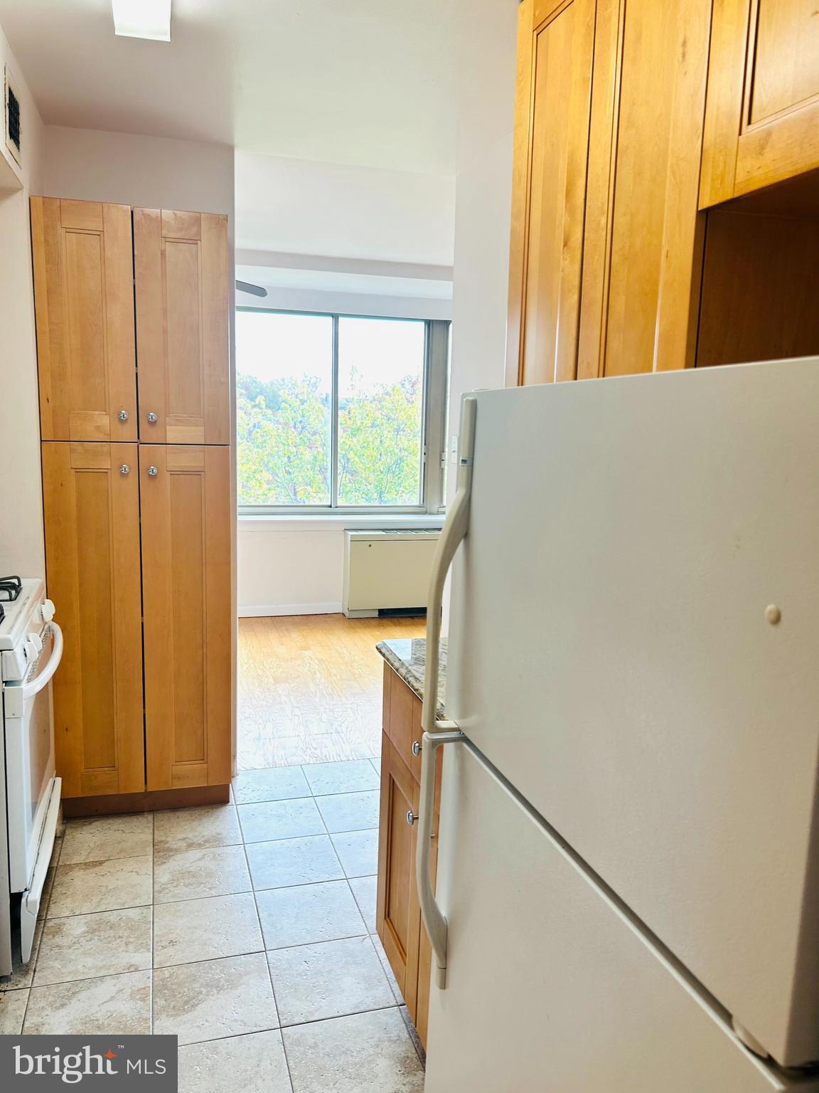 TAFT TOWERS - Residential Lease