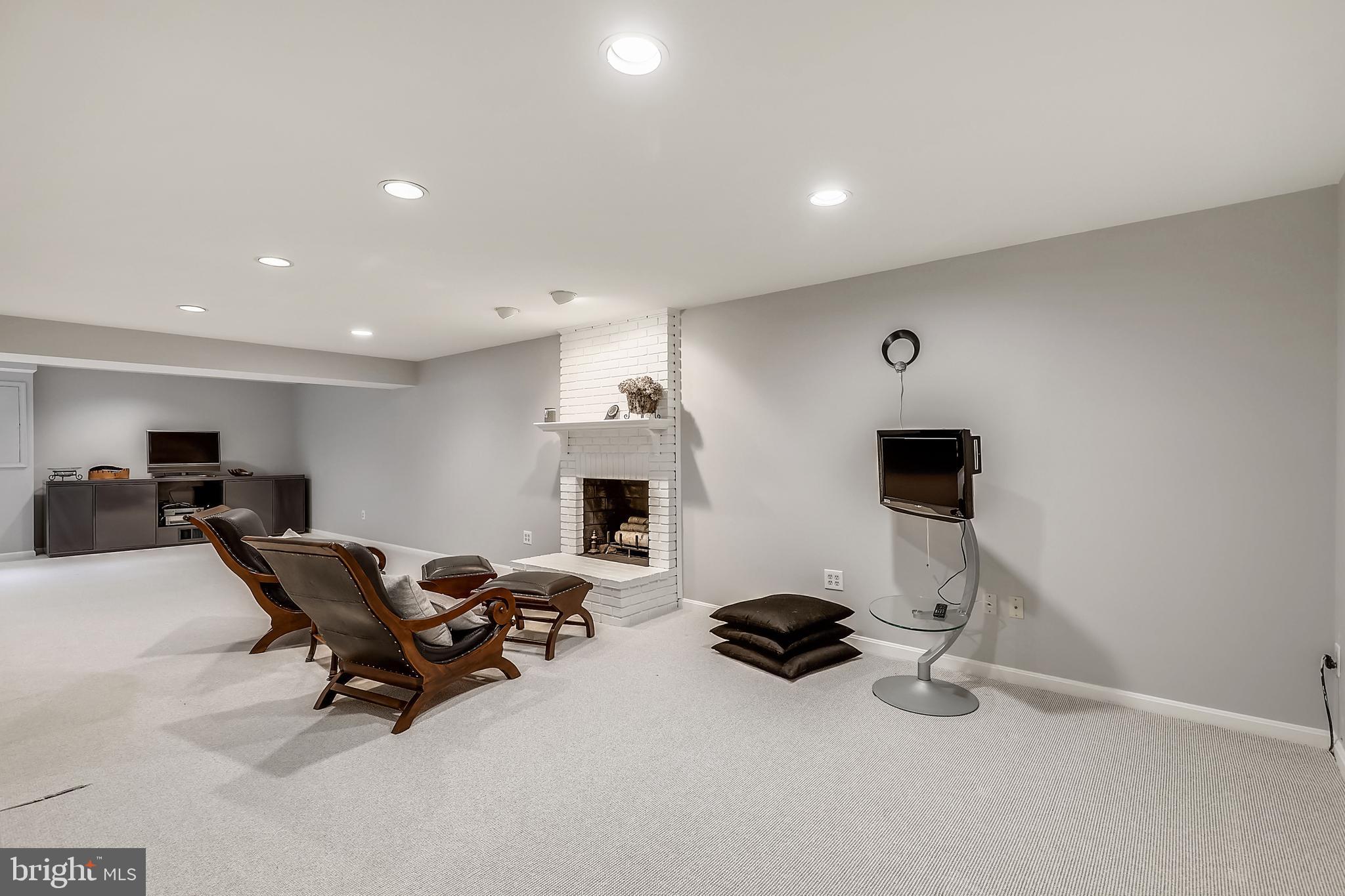 LAKE NORMANDY ESTATES - Residential