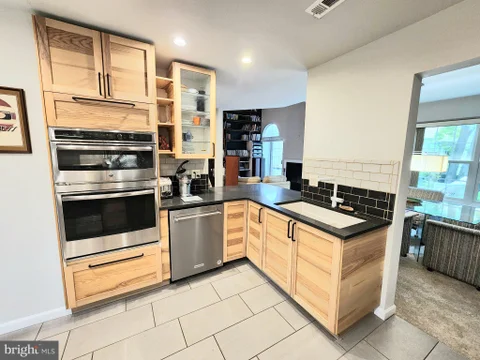 MLS: PABU2128564