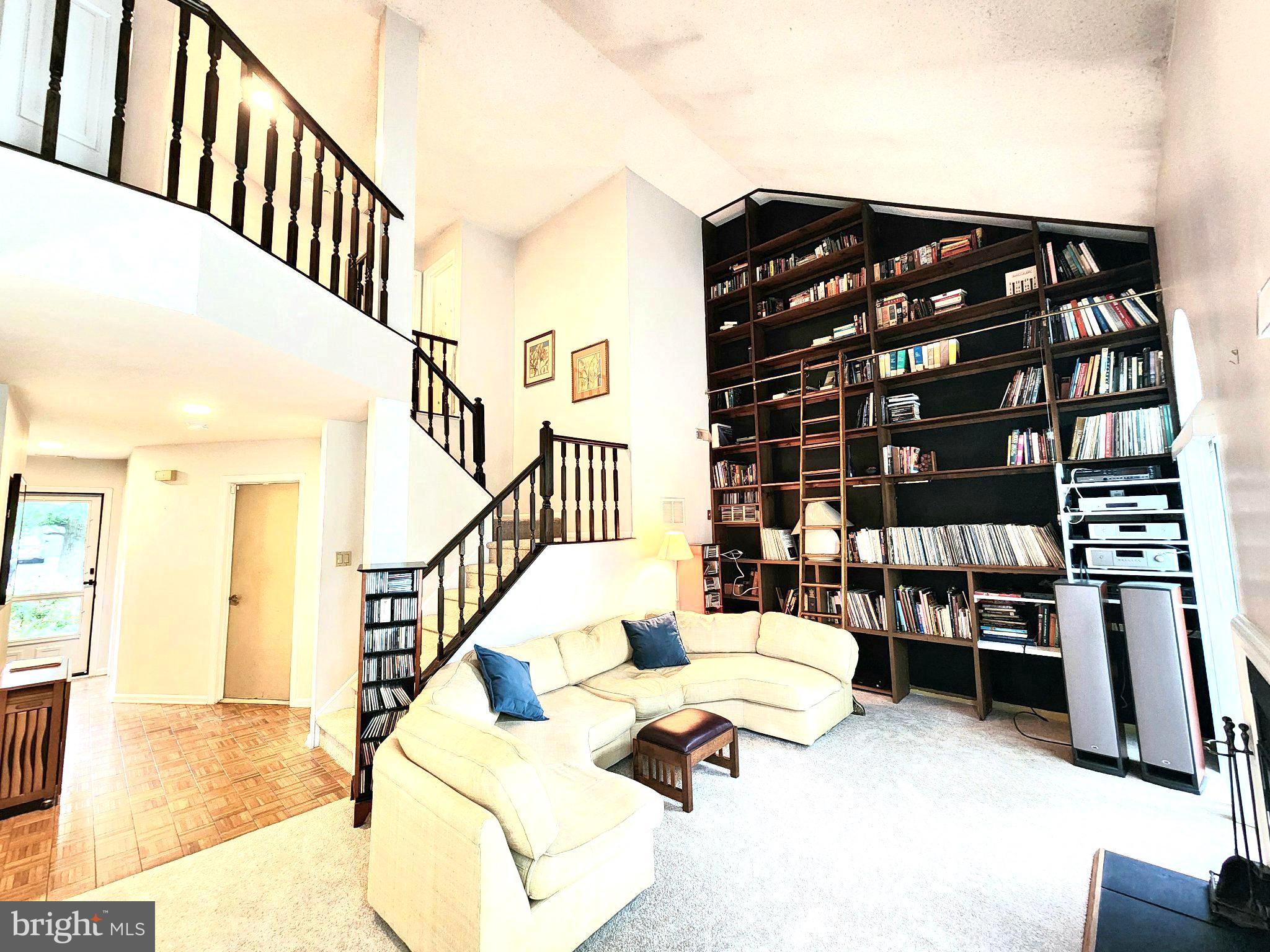 15 LAUREL CIRCLE