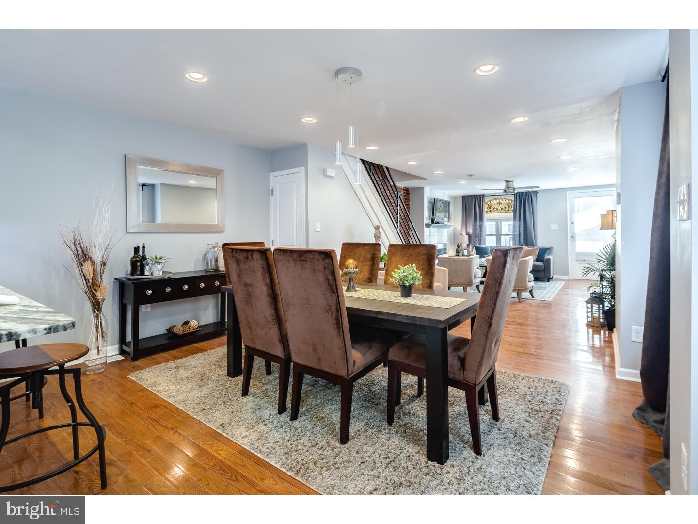 UNIVERSITY CITY - Residential