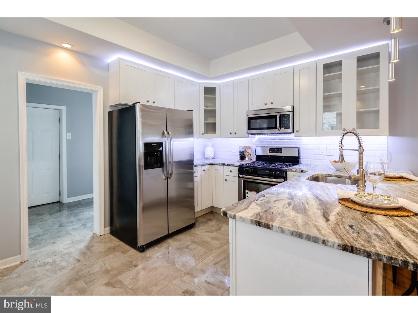 UNIVERSITY CITY - Residential