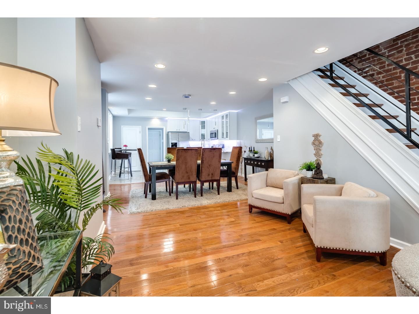 UNIVERSITY CITY - Residential