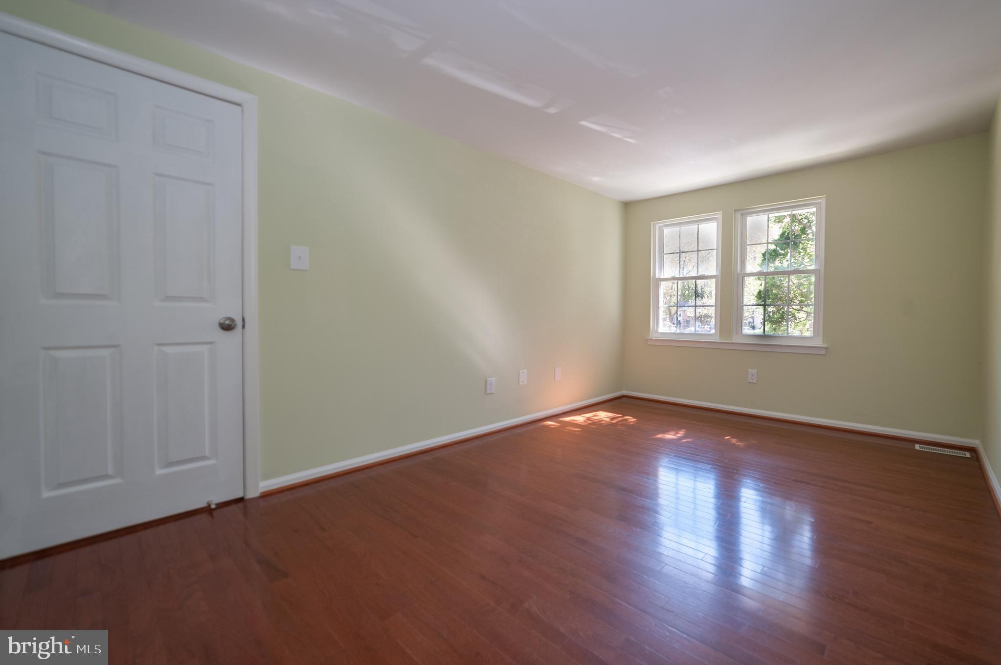 BURKE CENTRE - Residential Lease