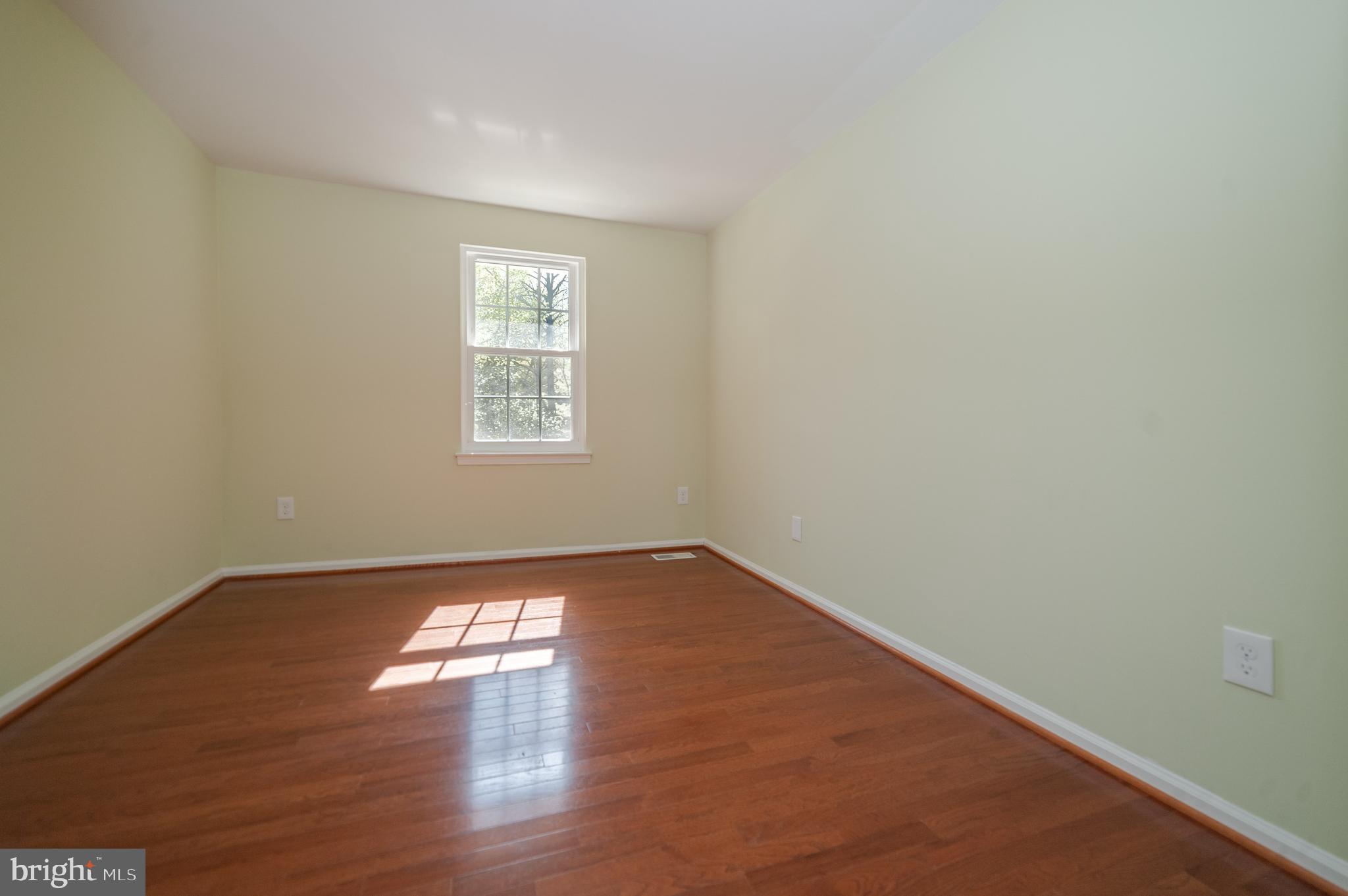 BURKE CENTRE - Residential Lease