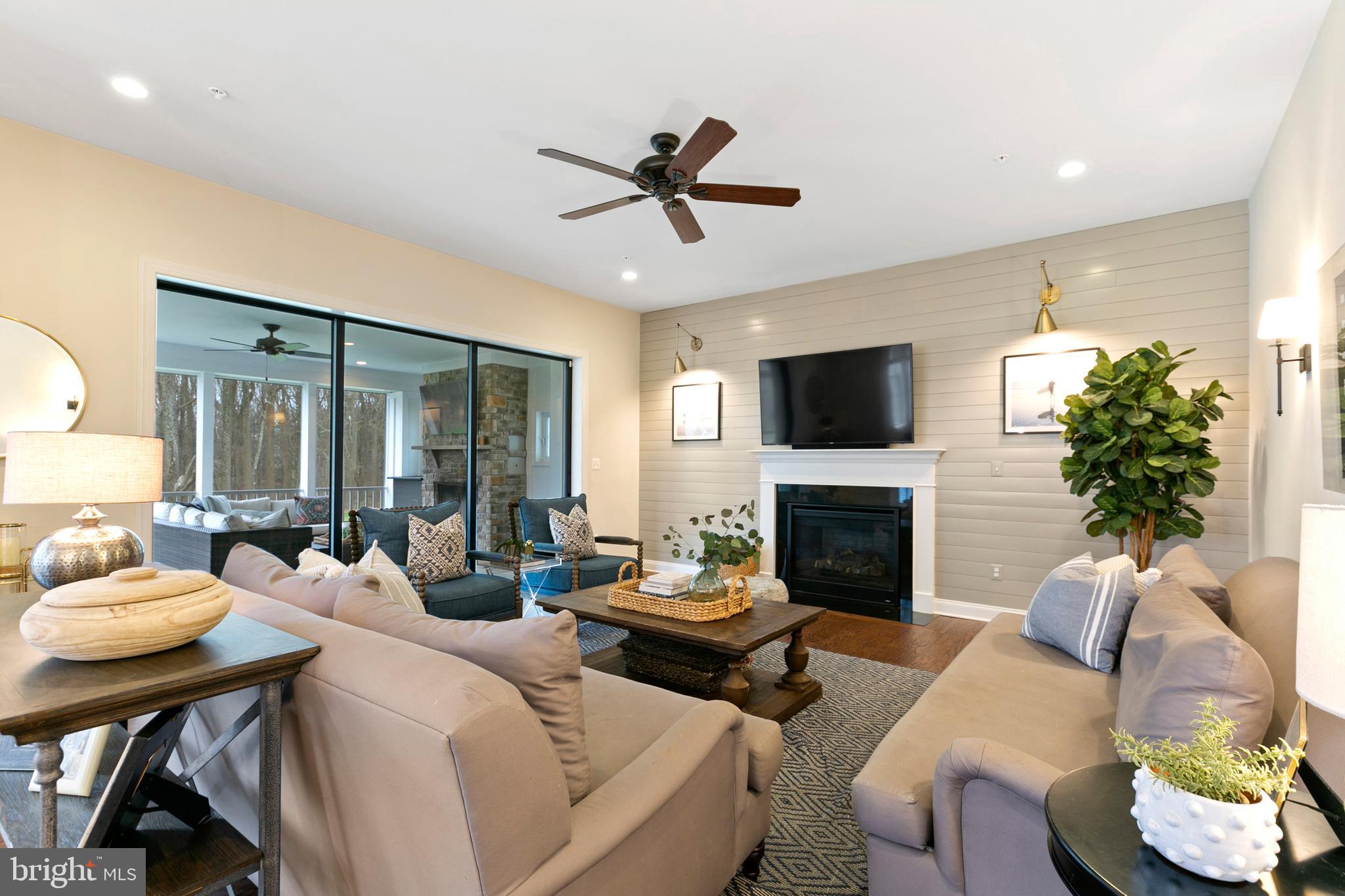 WEATHERSTONE - Residential