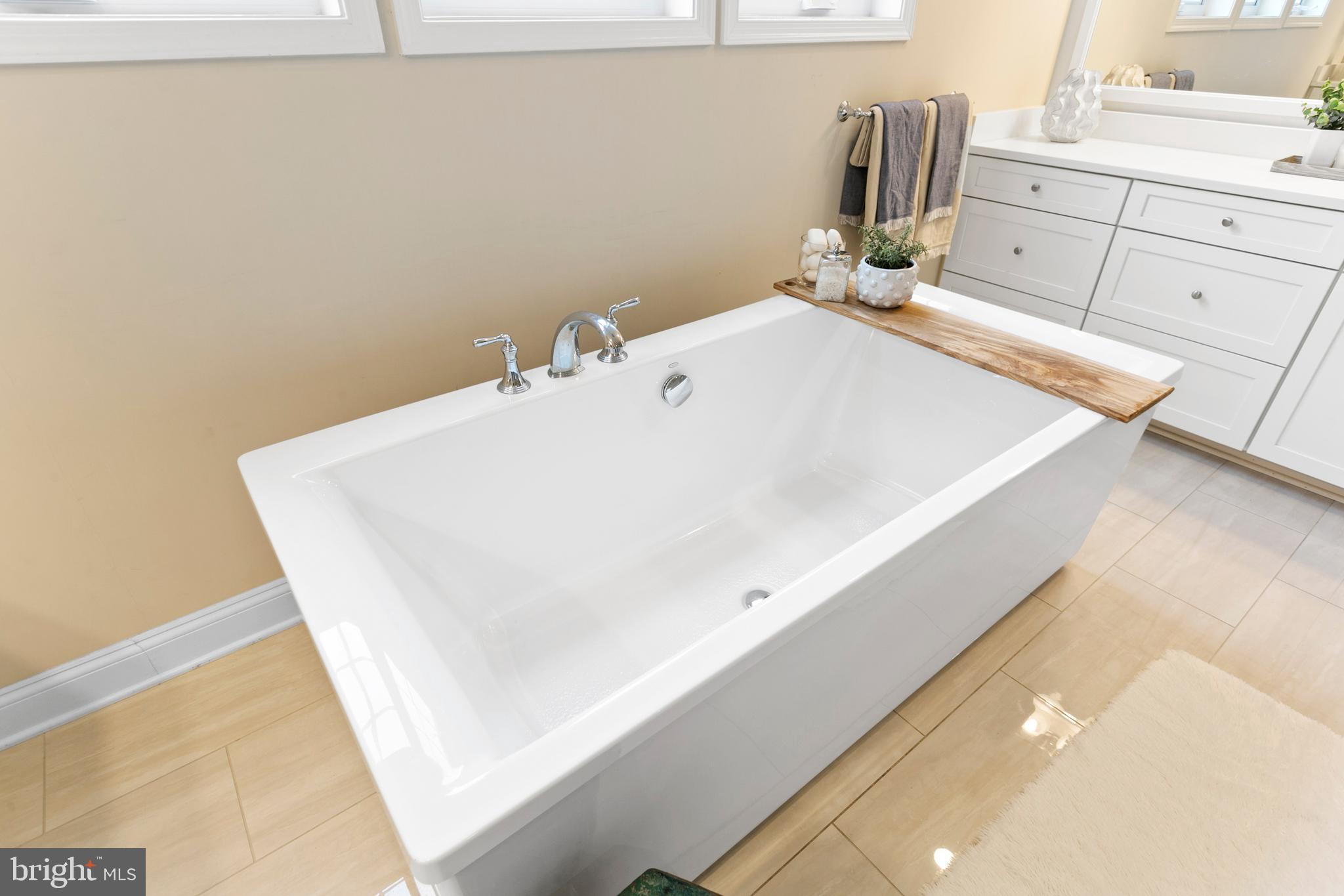 WEATHERSTONE - Residential