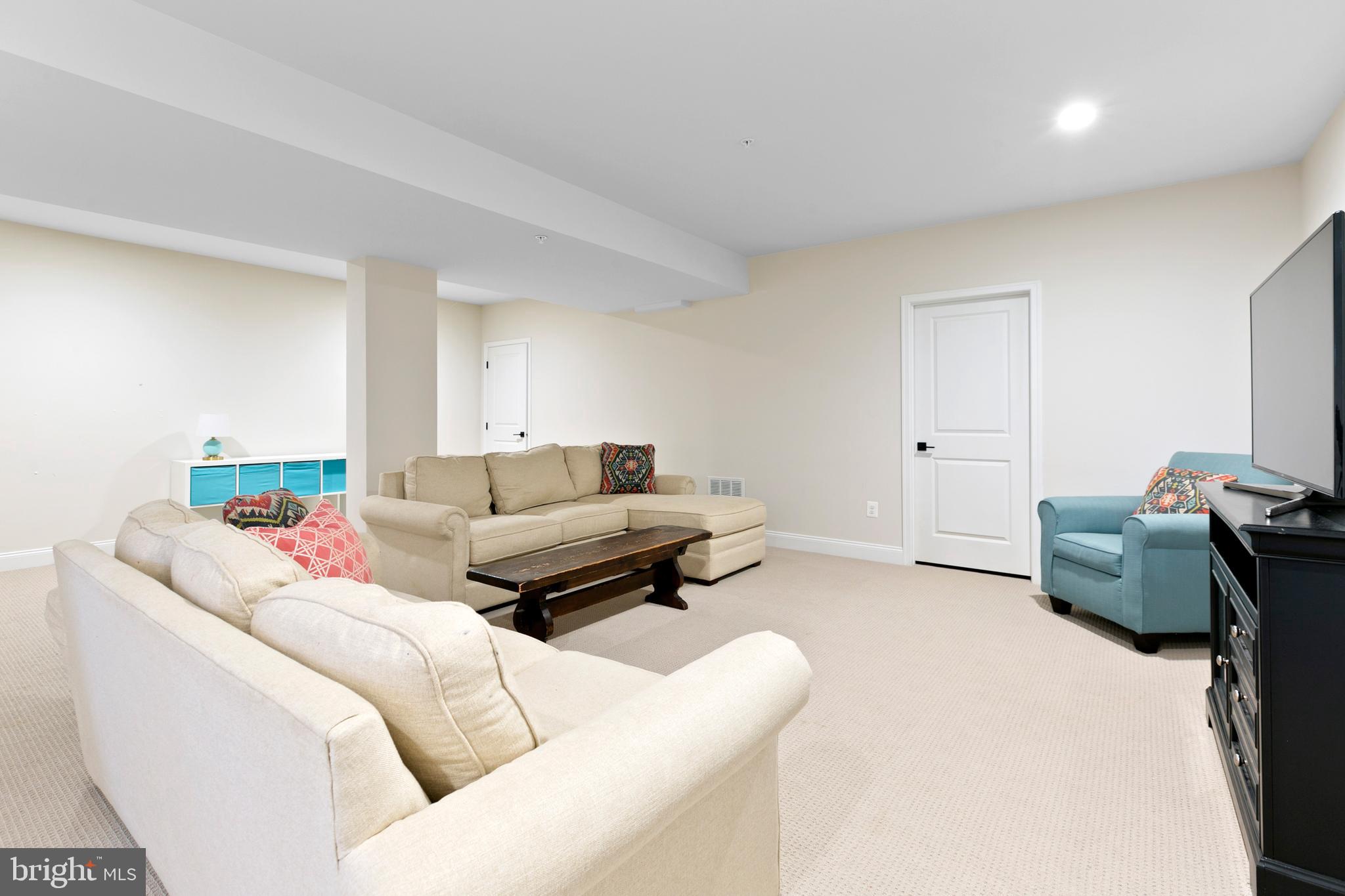 WEATHERSTONE - Residential