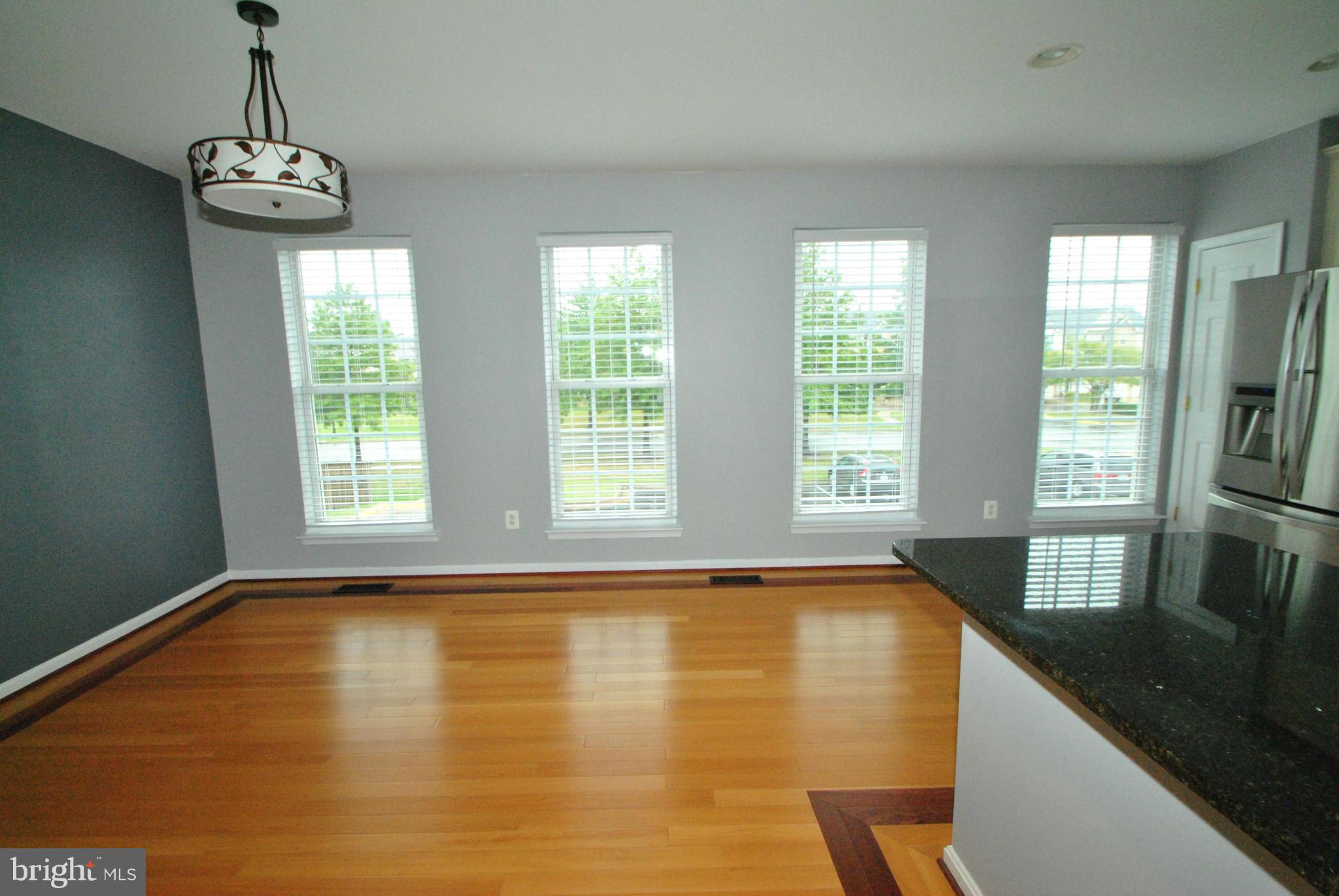 SOUTH RIDING - Residential