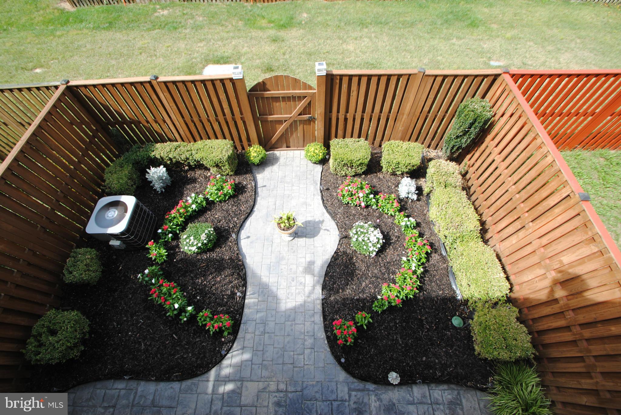 SOUTH RIDING - Residential