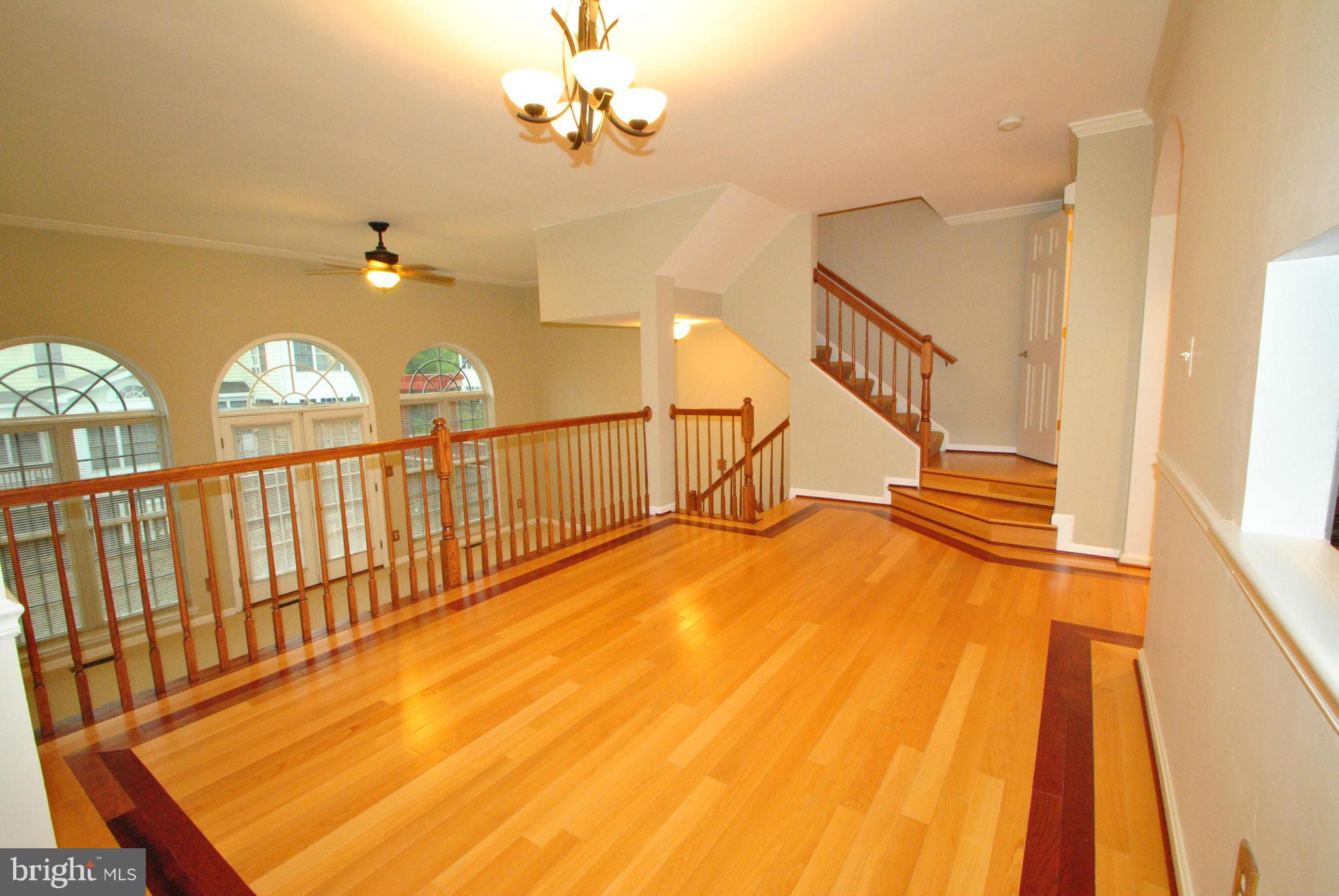 SOUTH RIDING - Residential