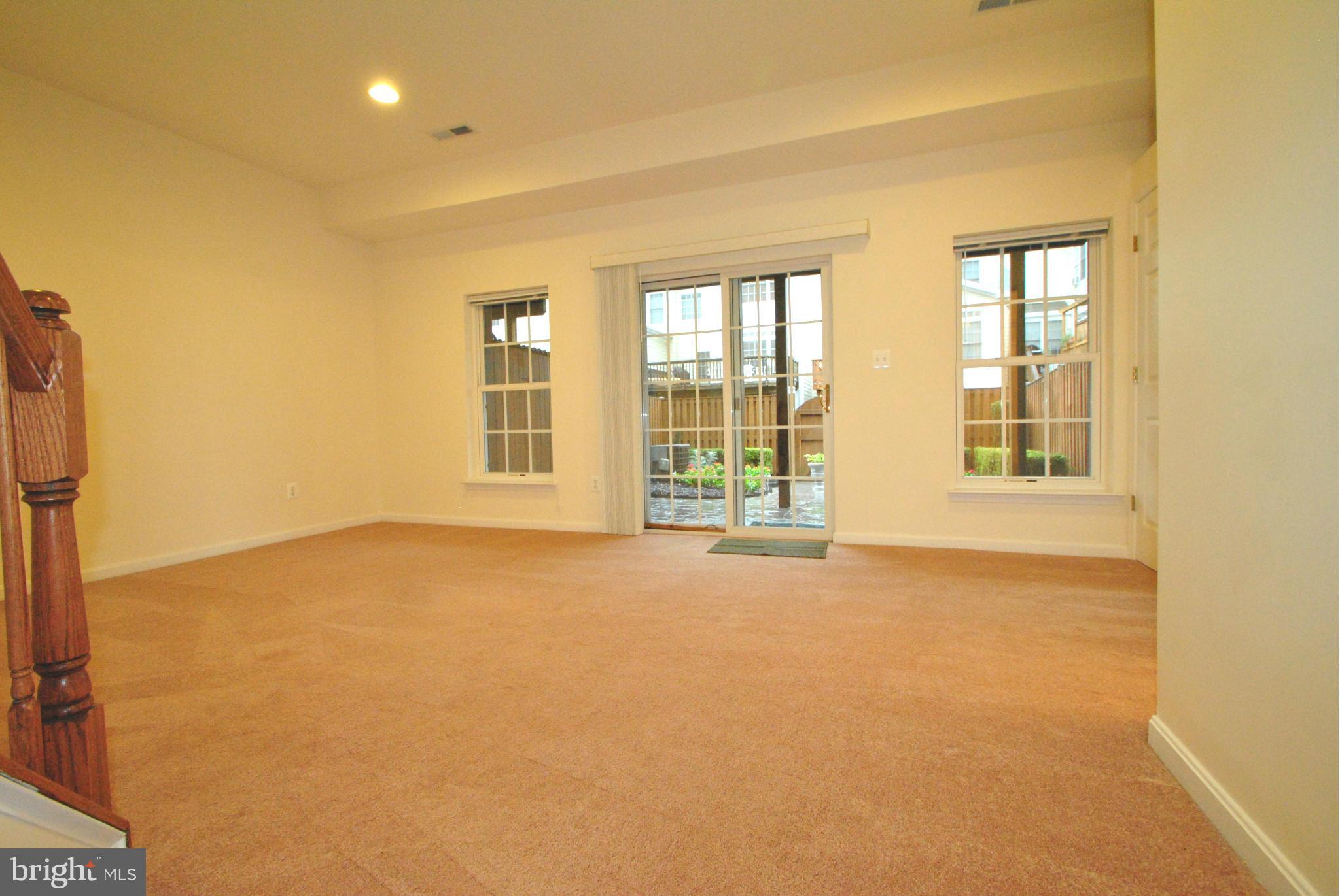 SOUTH RIDING - Residential