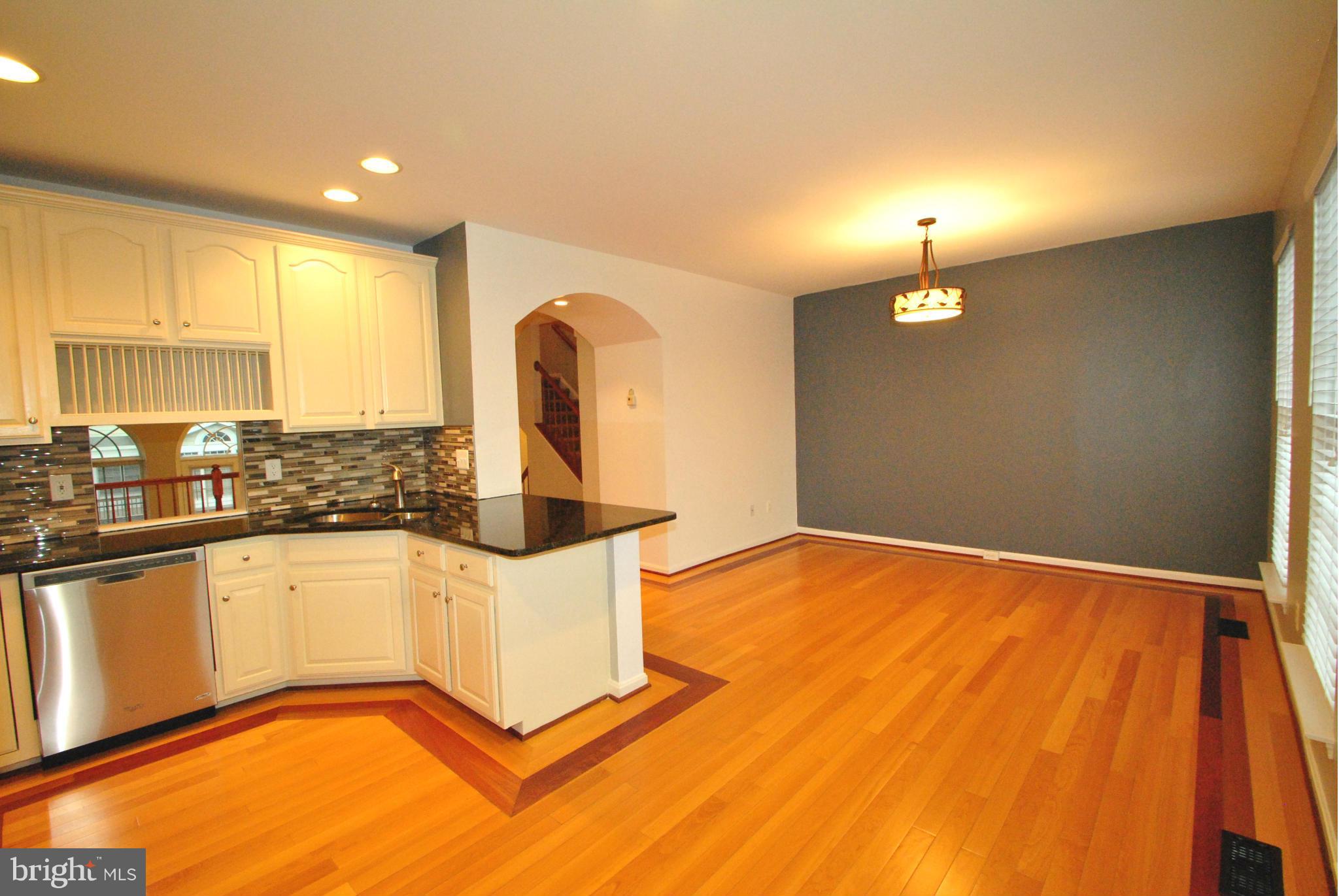 SOUTH RIDING - Residential