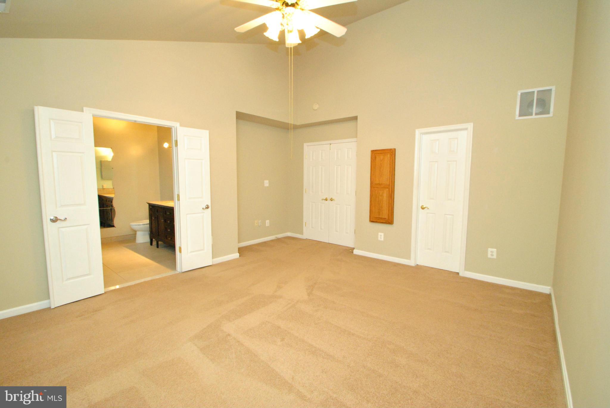 SOUTH RIDING - Residential