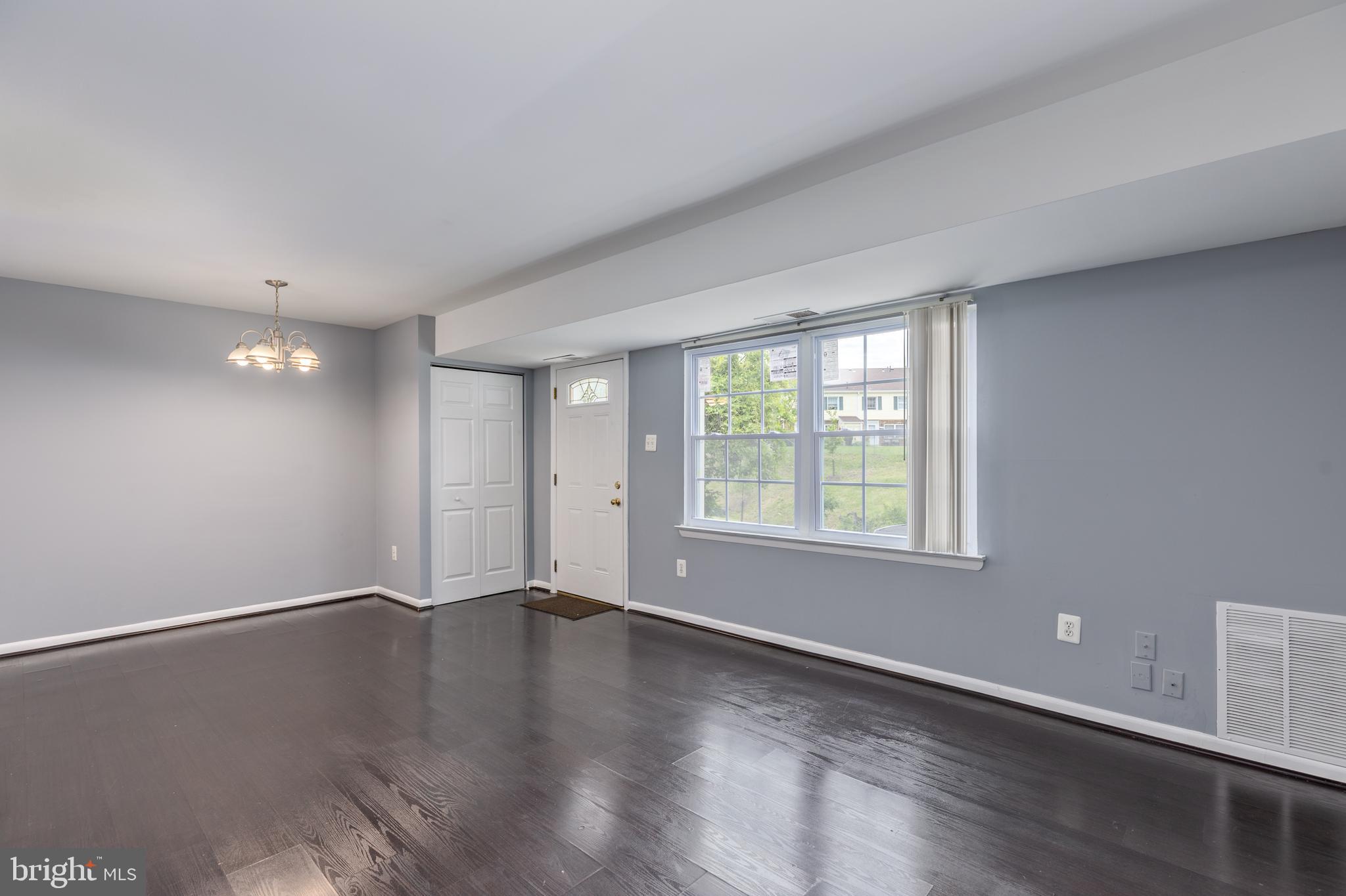 WHISKEY BOTTOM - Residential