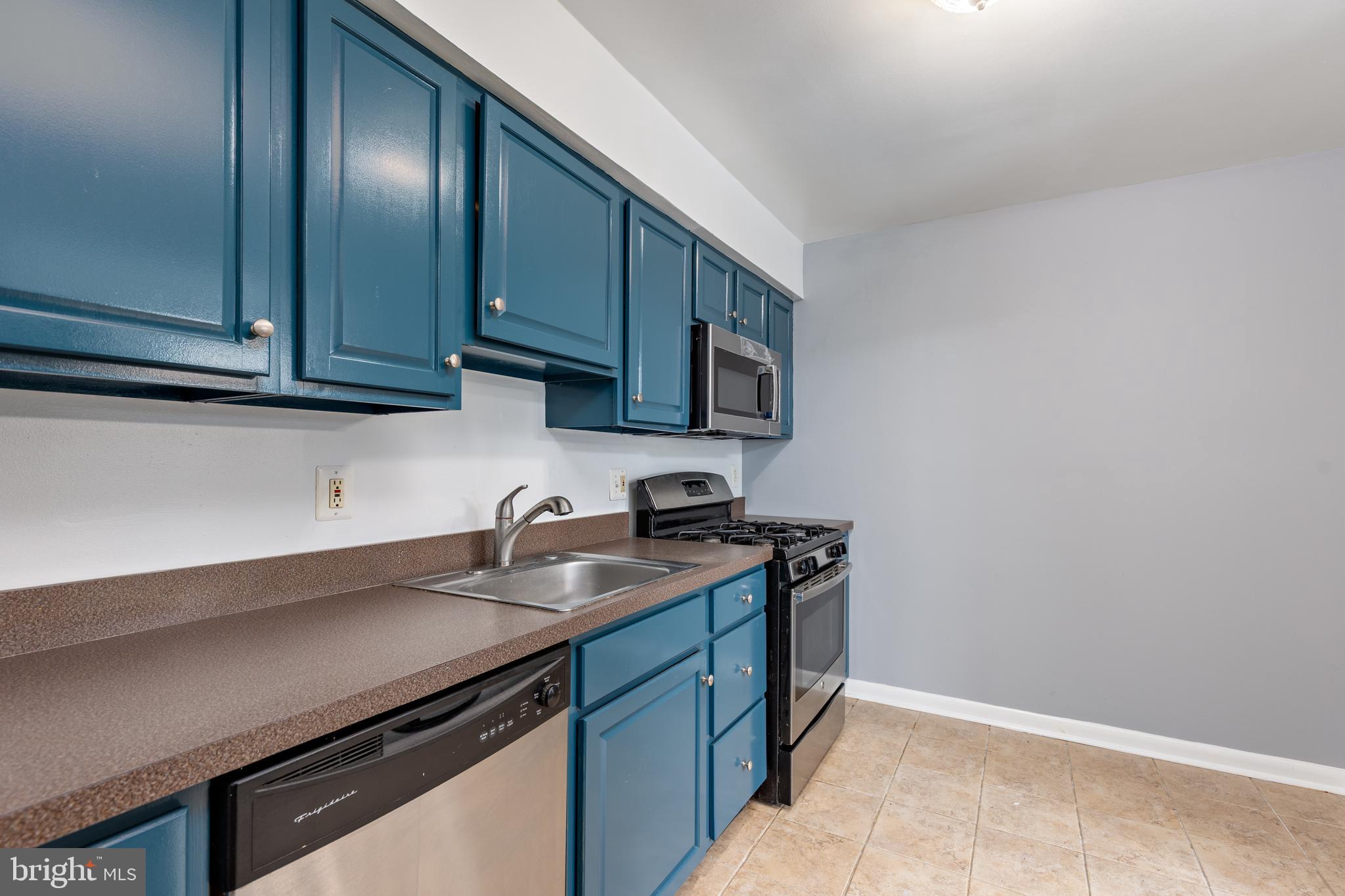 WHISKEY BOTTOM - Residential