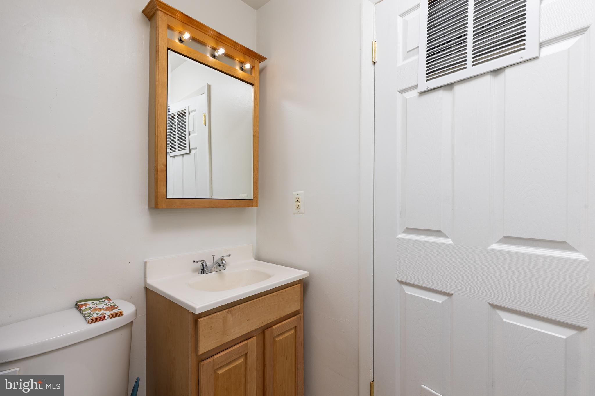 WHISKEY BOTTOM - Residential