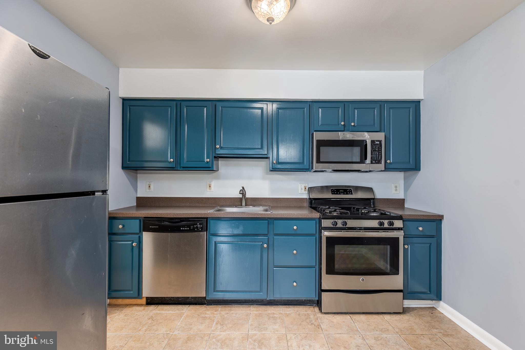 WHISKEY BOTTOM - Residential