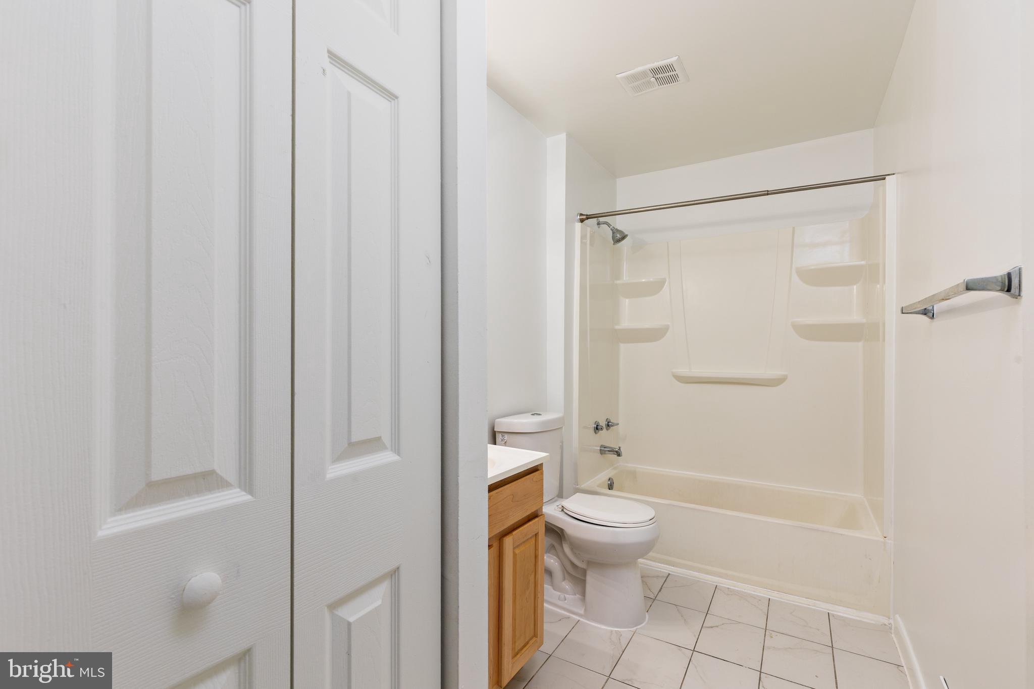 WHISKEY BOTTOM - Residential