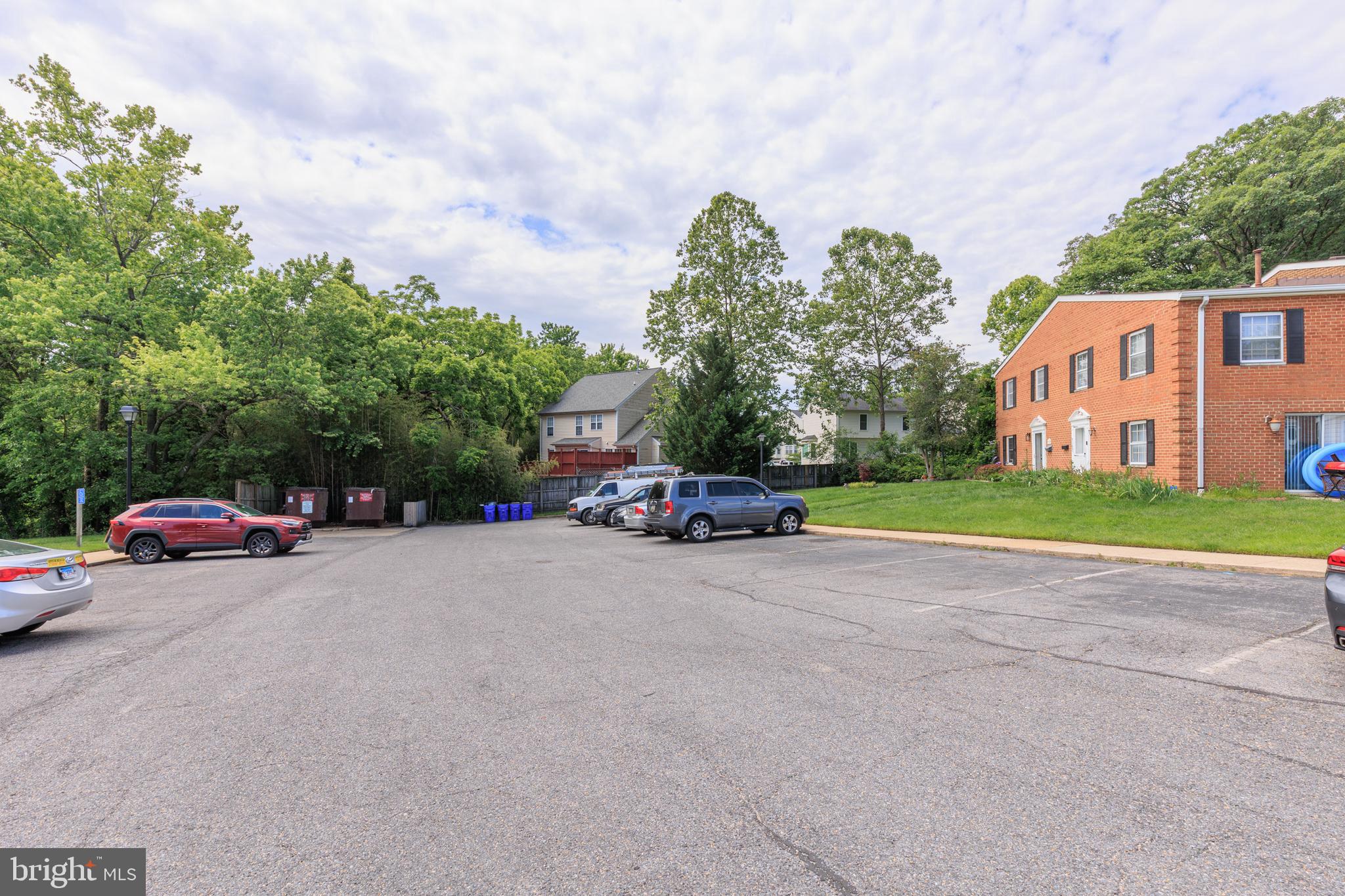 WHISKEY BOTTOM - Residential