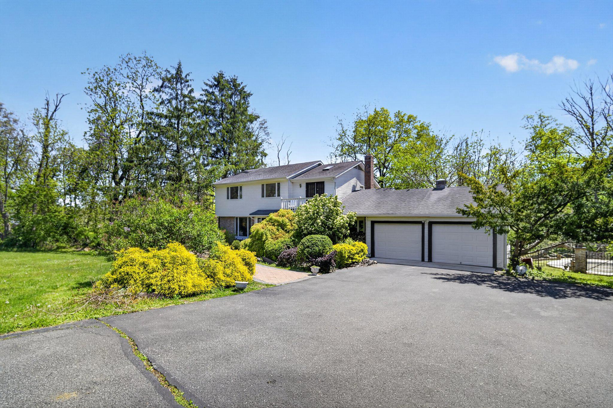 114 FEATHERBED LANE