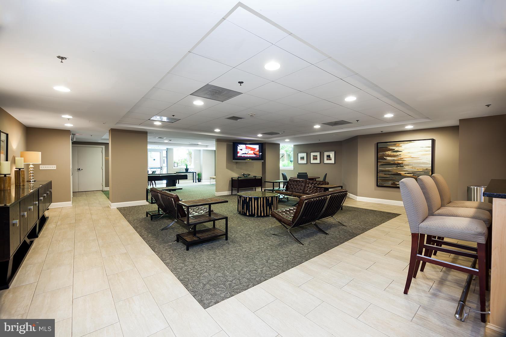 THE PHOENIX CONDOMINIUMS - Residential Lease