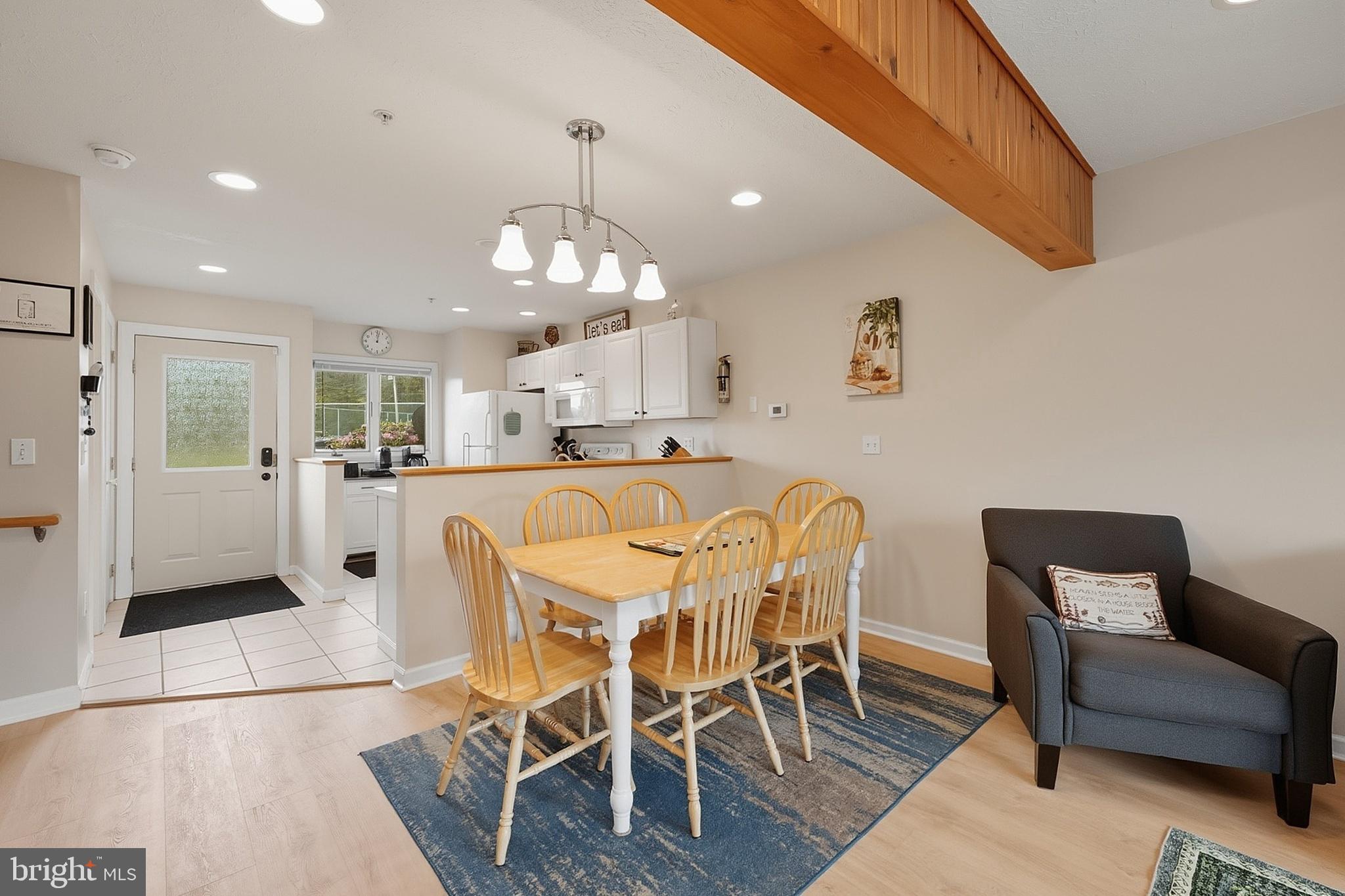 DEEP CREEK VILLAGE - Residential