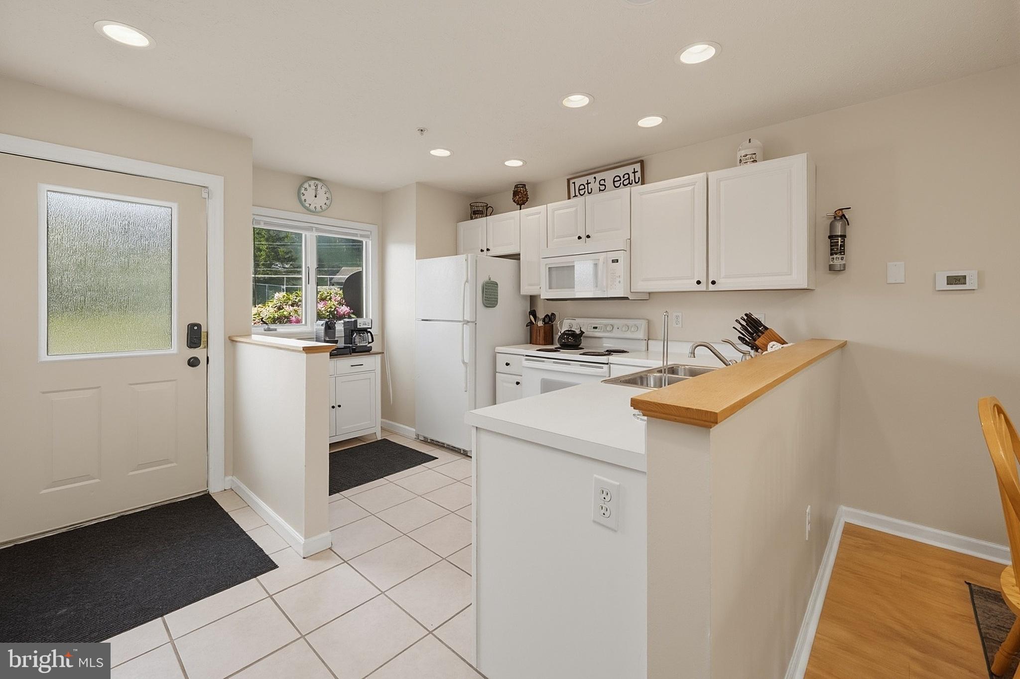 DEEP CREEK VILLAGE - Residential