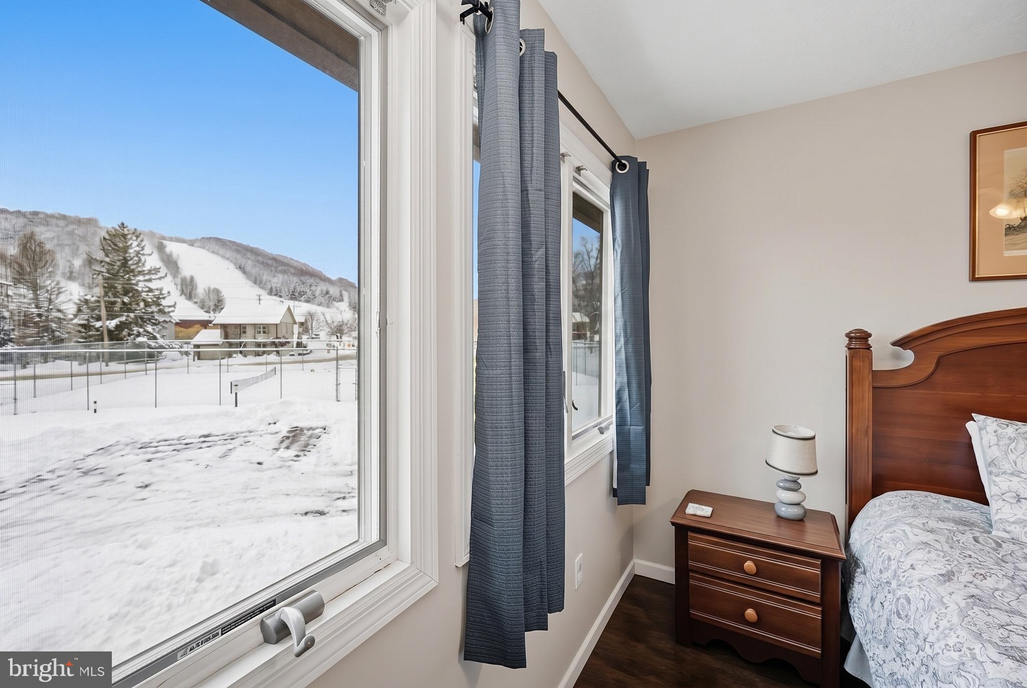DEEP CREEK VILLAGE - Residential