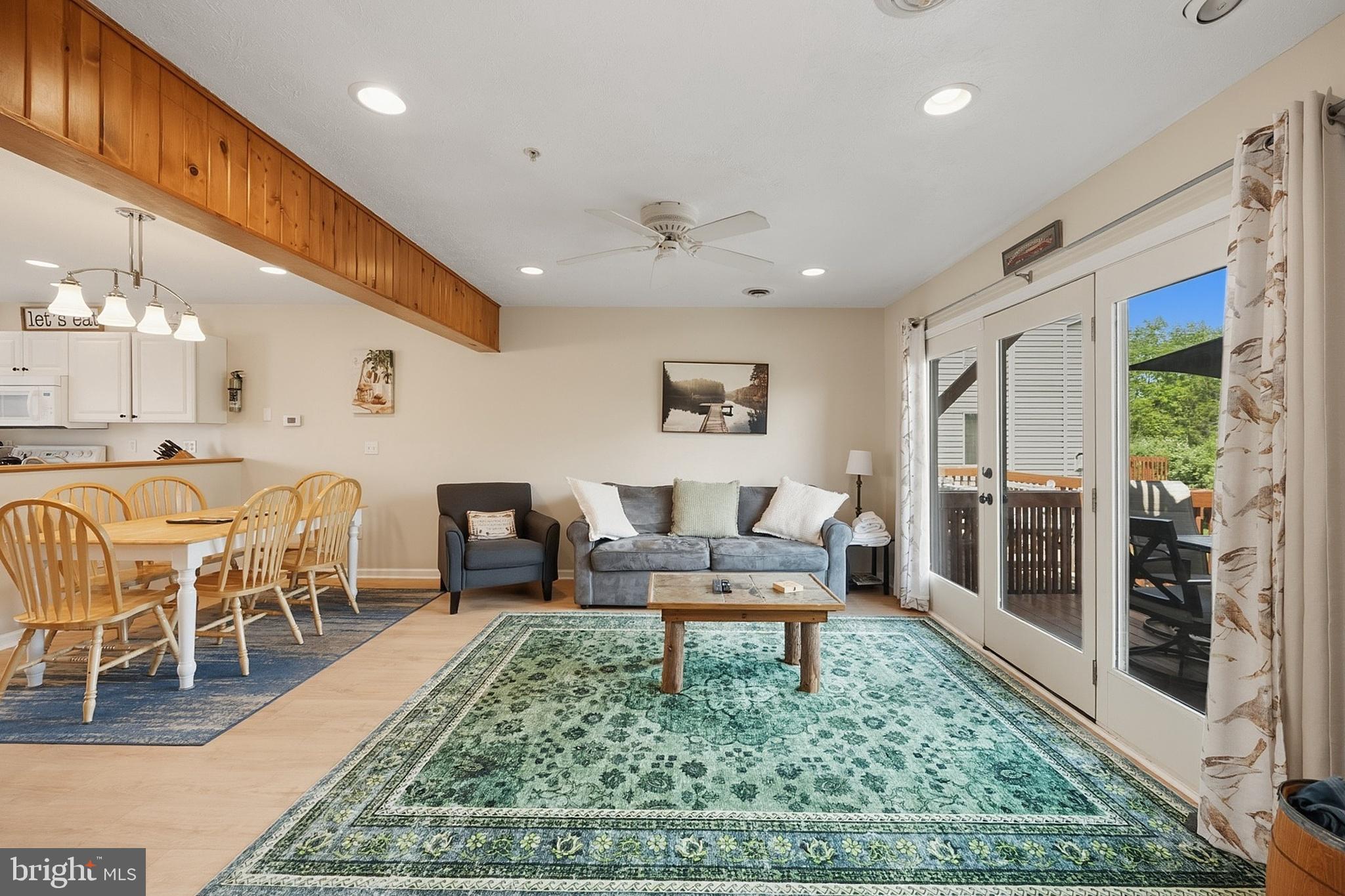 DEEP CREEK VILLAGE - Residential