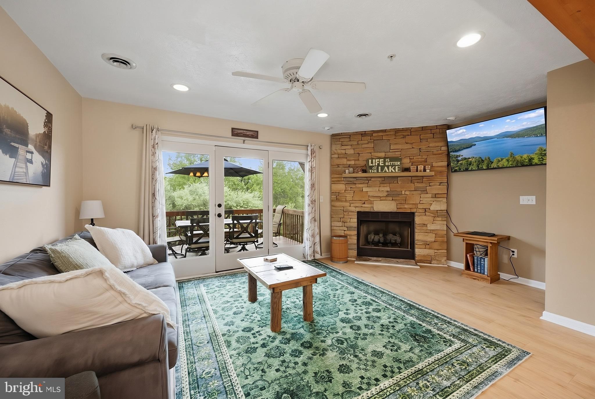 DEEP CREEK VILLAGE - Residential