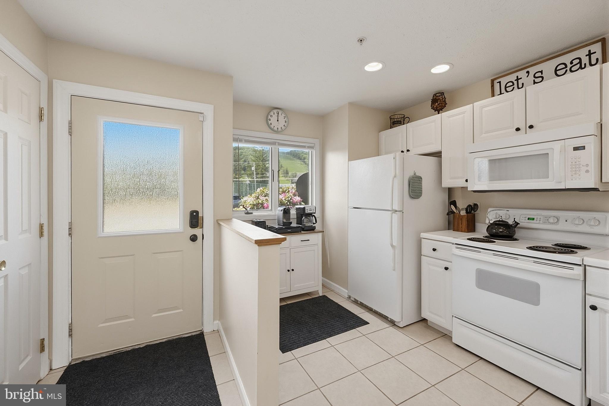 DEEP CREEK VILLAGE - Residential