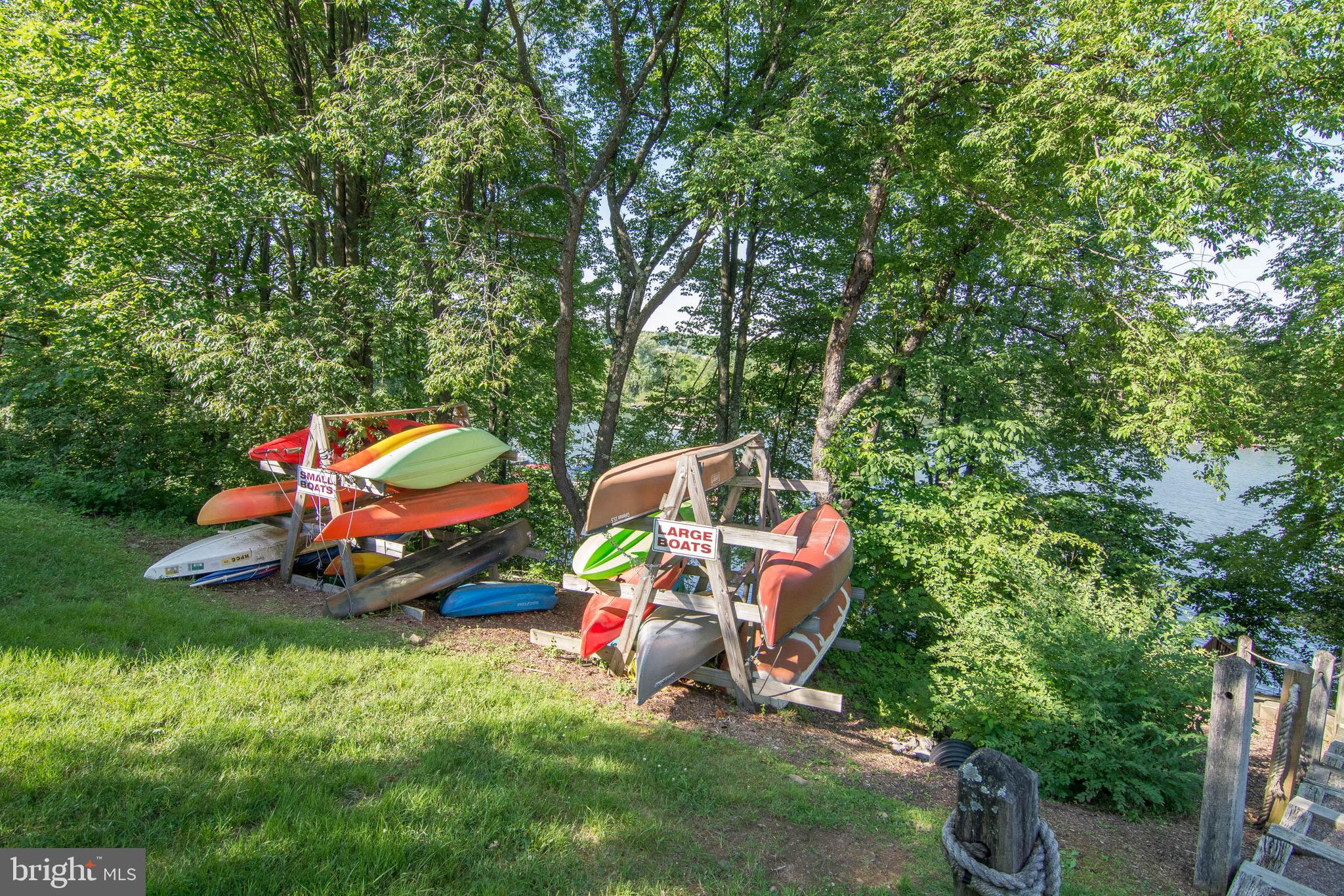 DEEP CREEK VILLAGE - Residential