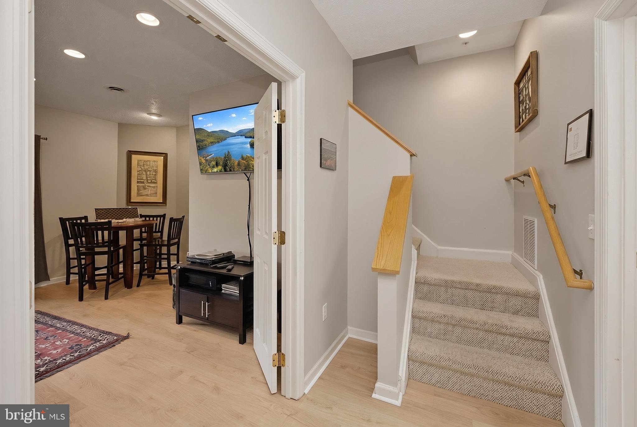 DEEP CREEK VILLAGE - Residential