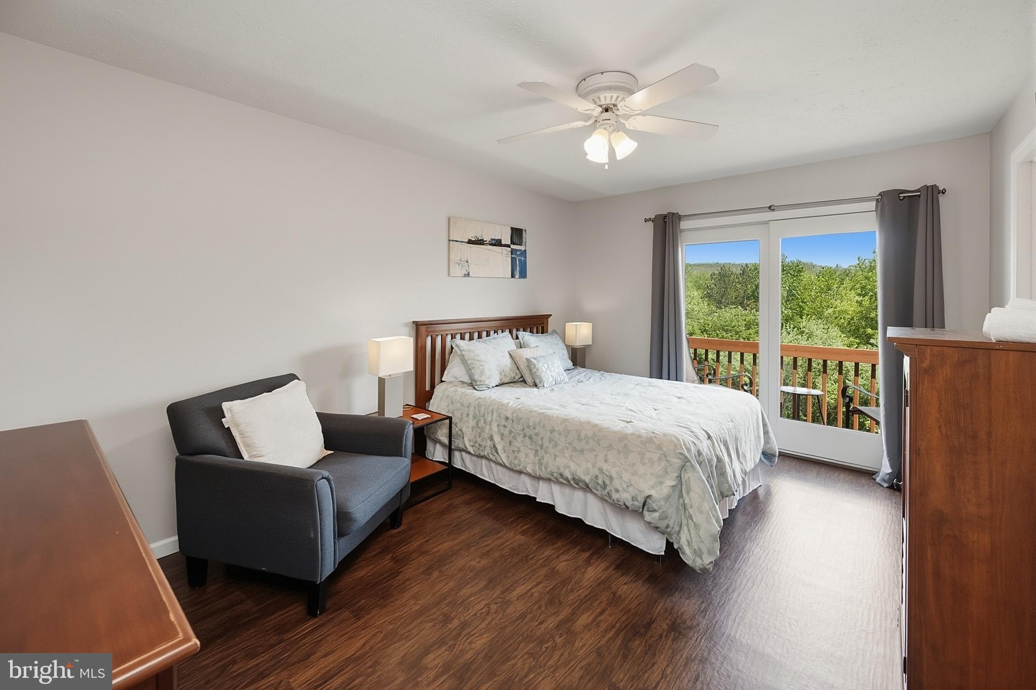 DEEP CREEK VILLAGE - Residential