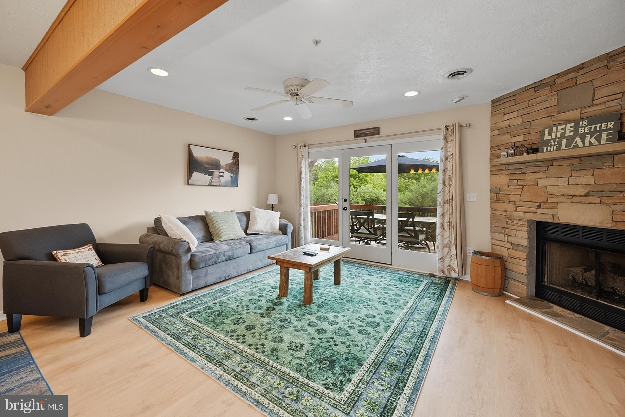 DEEP CREEK VILLAGE - Residential