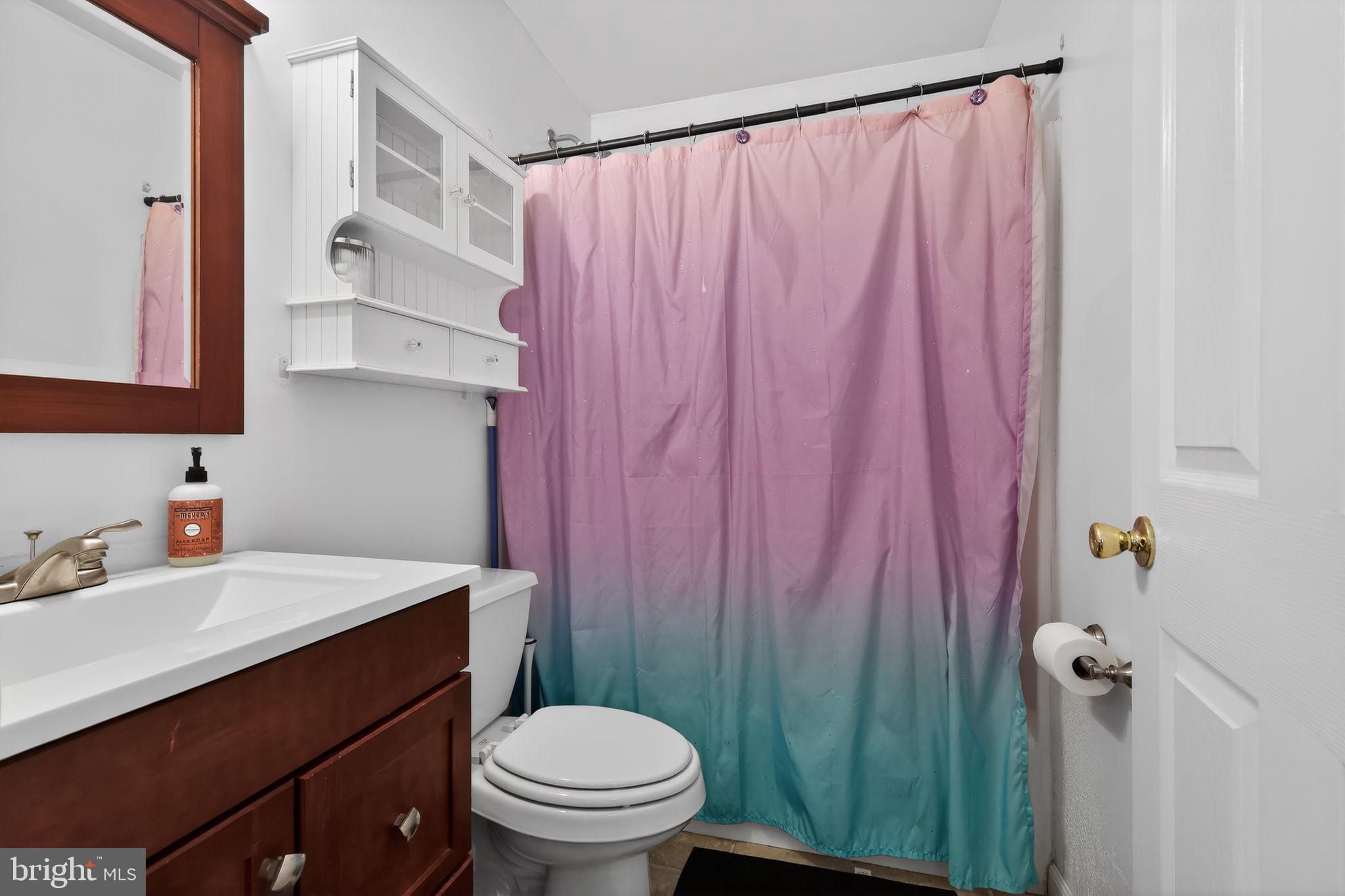 WOODLAND BEACH - Residential