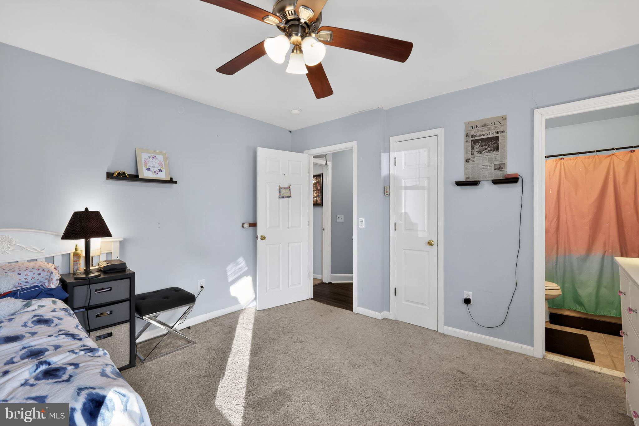 WOODLAND BEACH - Residential