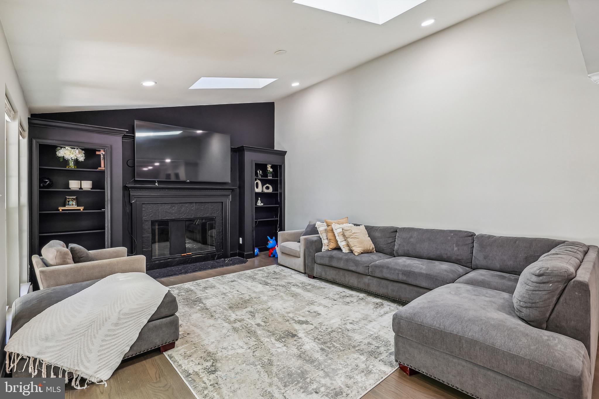 106 BONHILL DRIVE