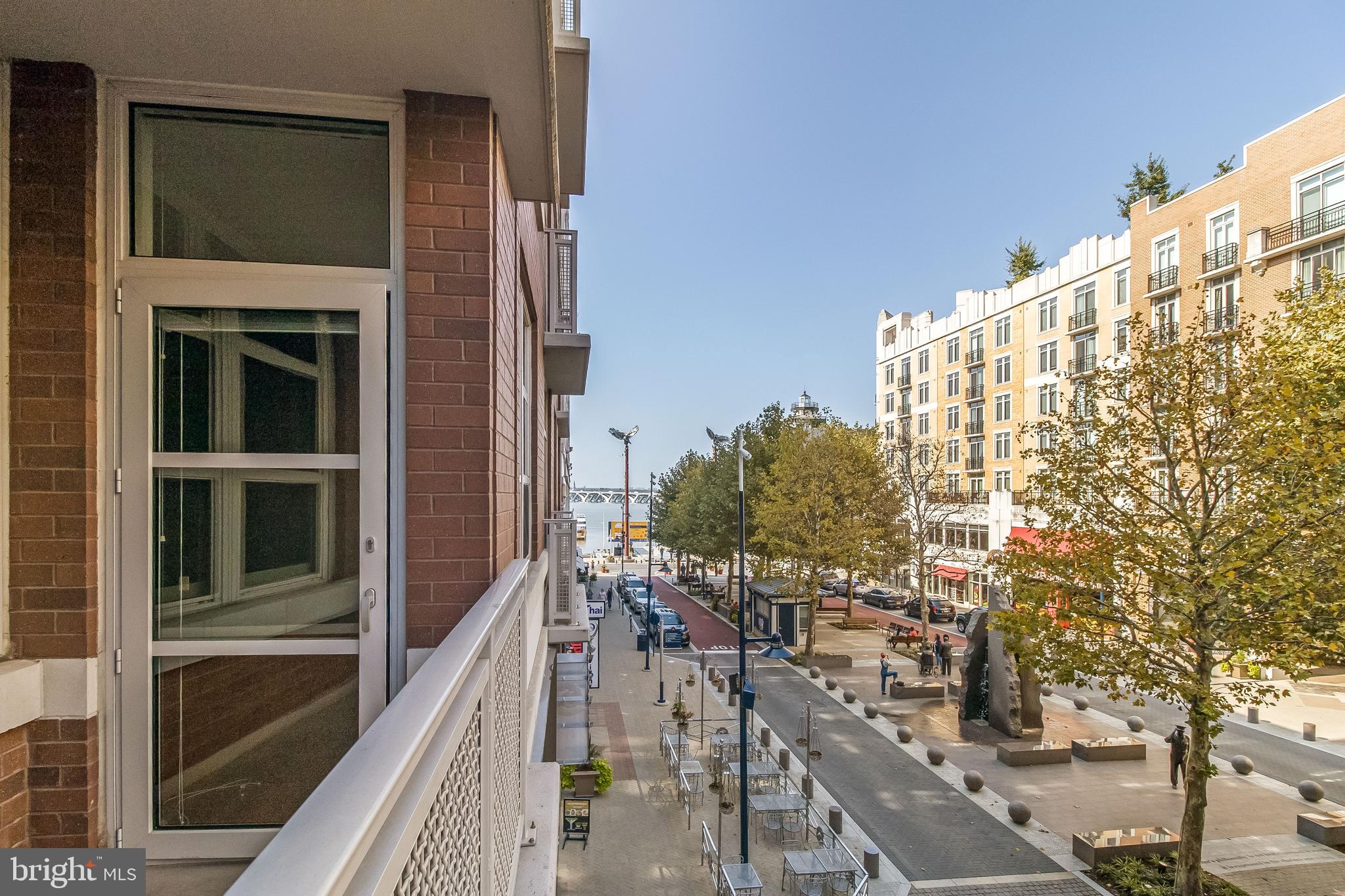 NATIONAL HARBOR - Residential Lease