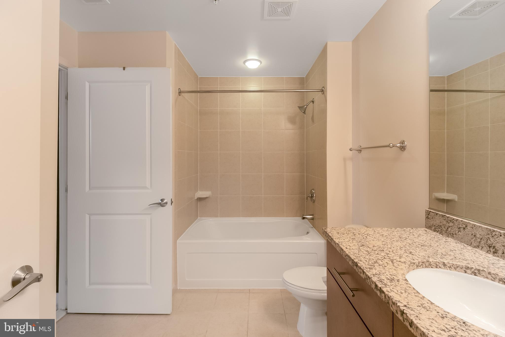 NATIONAL HARBOR - Residential Lease