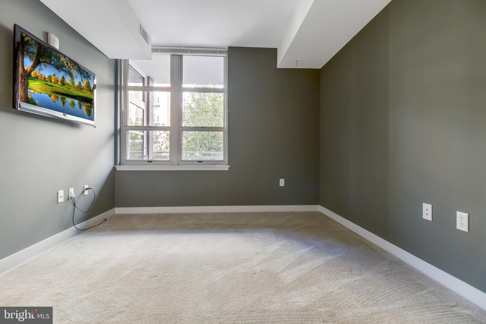 NATIONAL HARBOR - Residential Lease