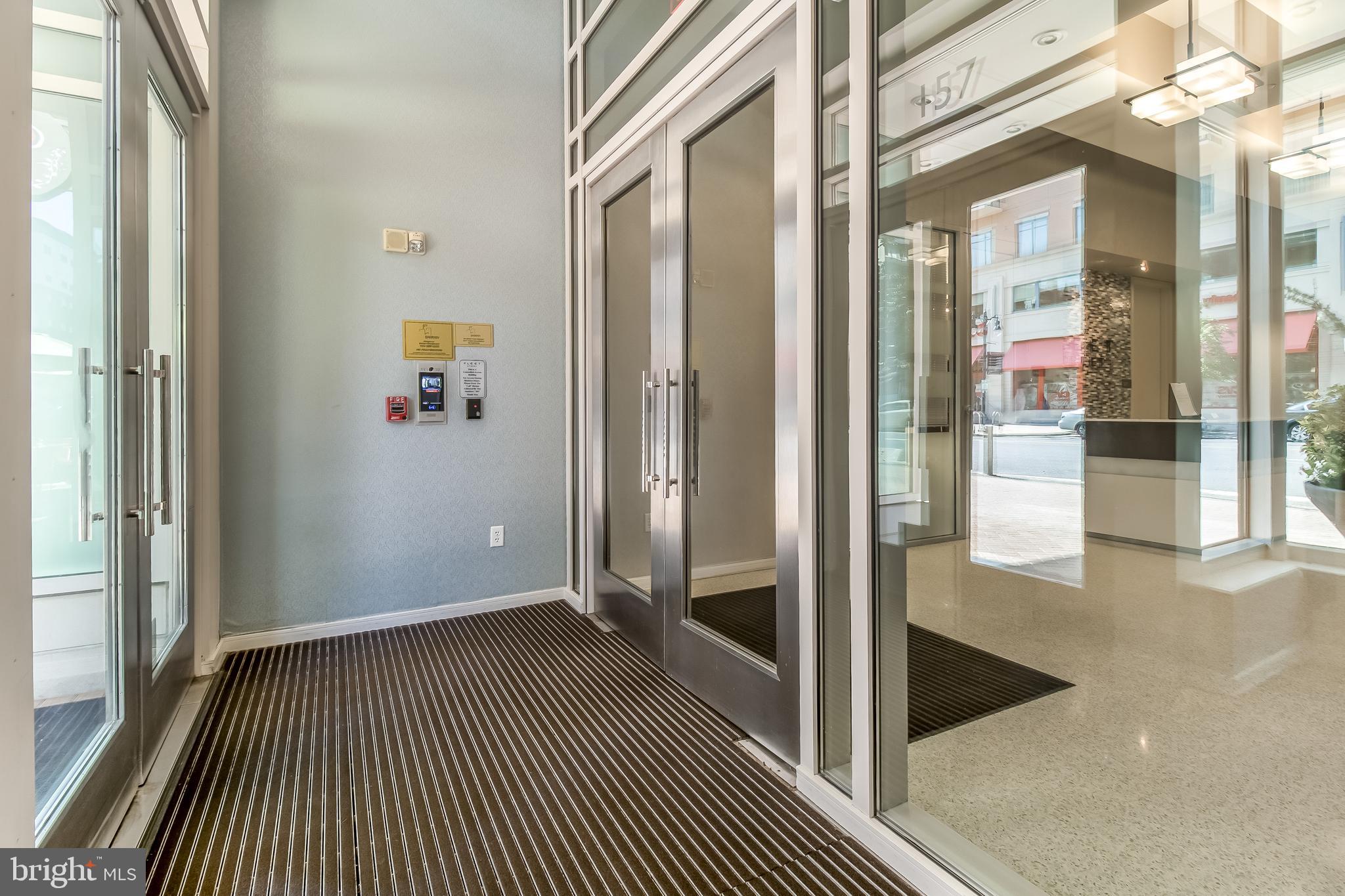 NATIONAL HARBOR - Residential Lease