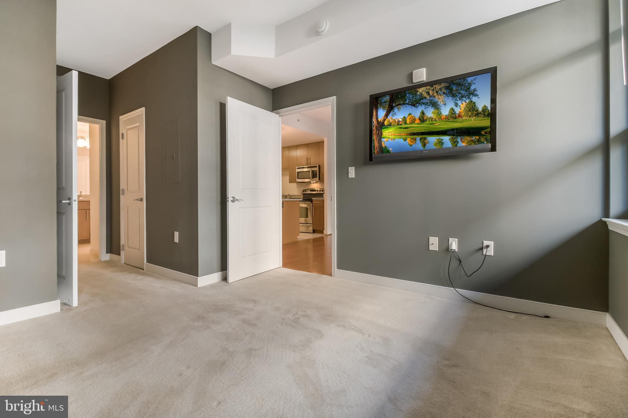 NATIONAL HARBOR - Residential Lease