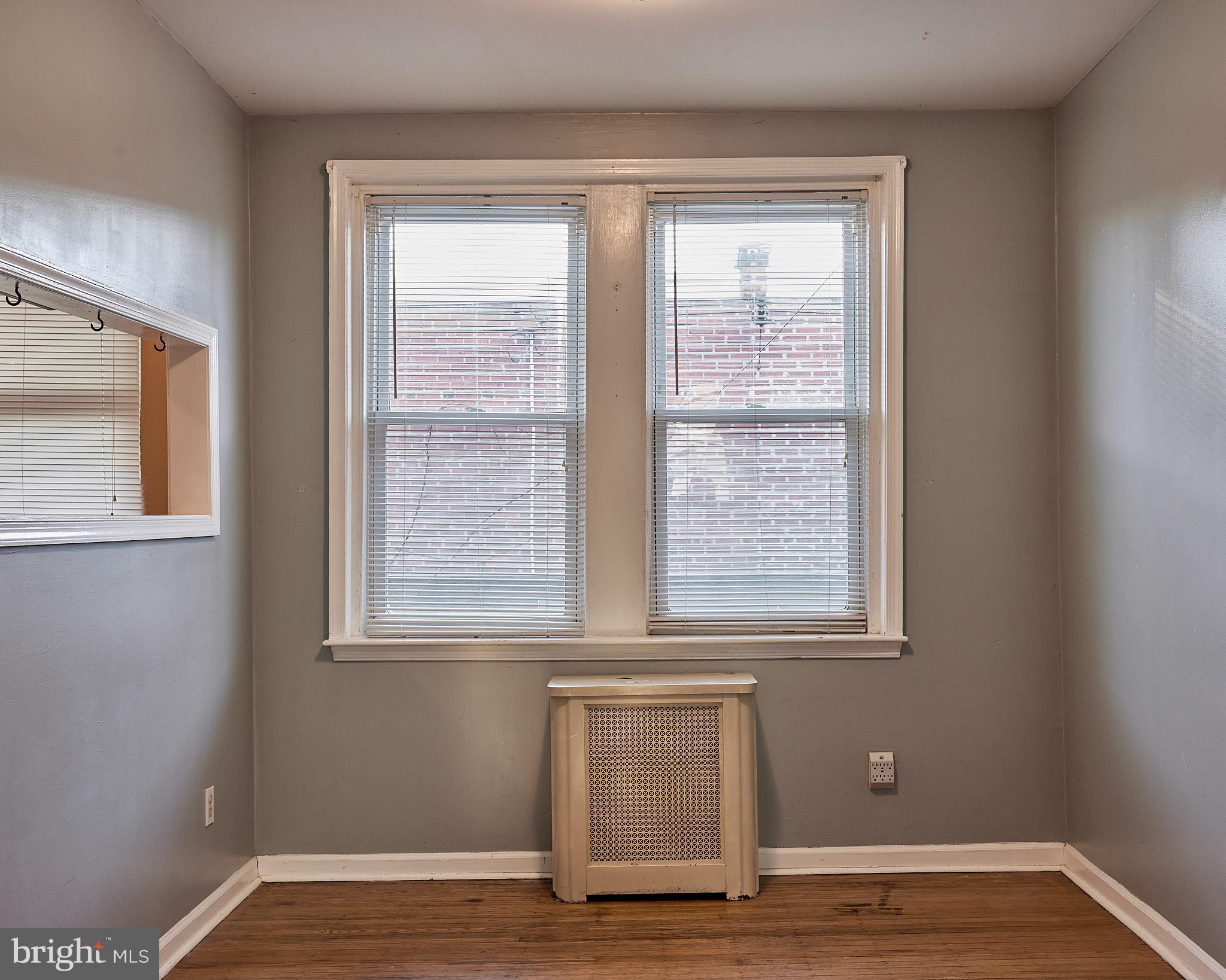 ROXBOROUGH - Residential