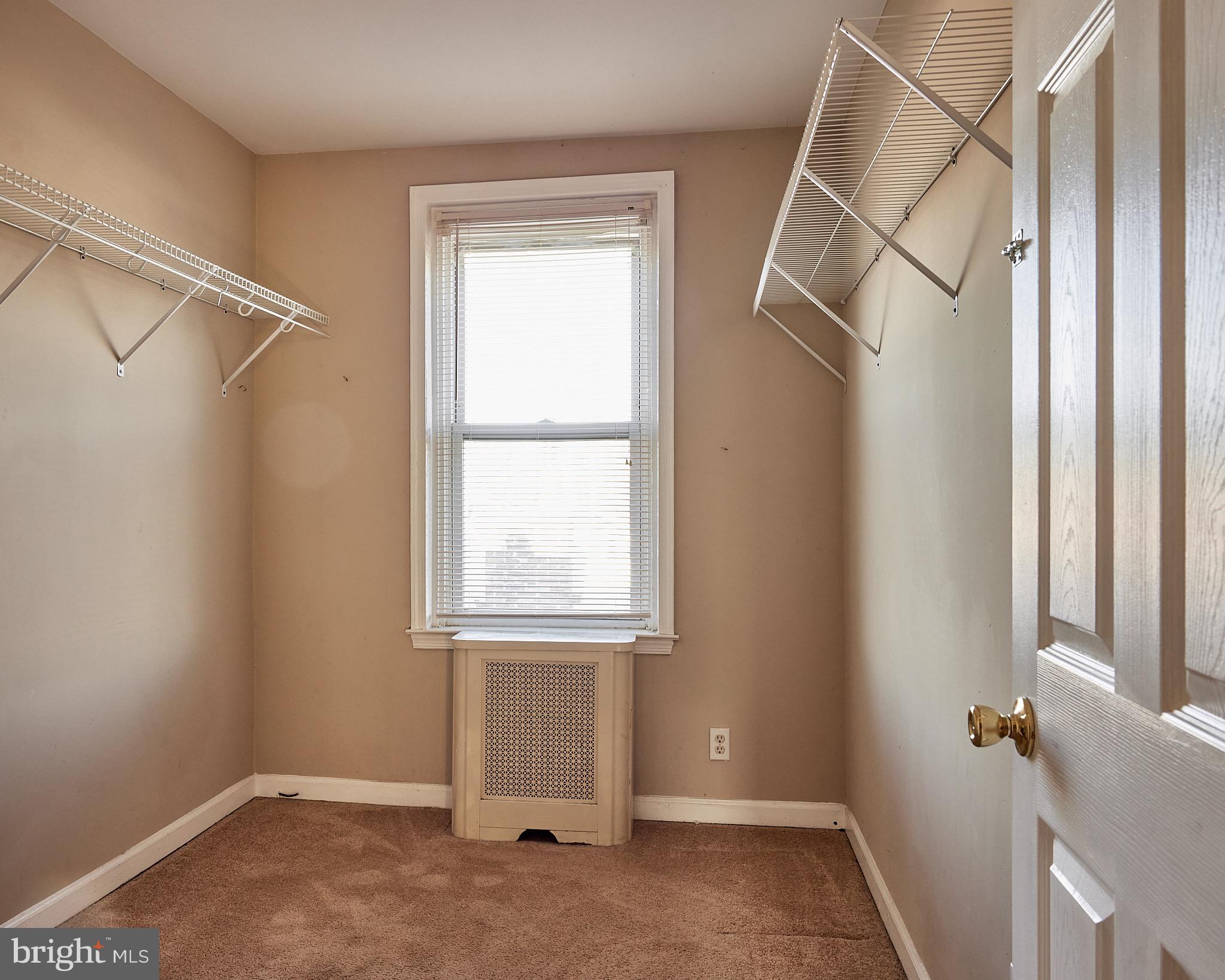 ROXBOROUGH - Residential