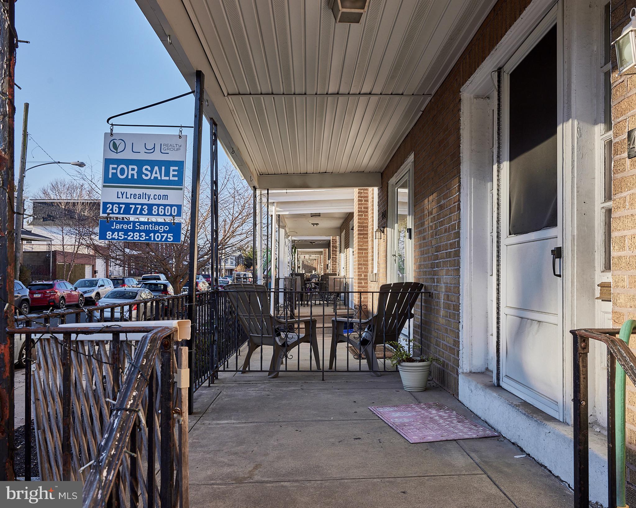 ROXBOROUGH - Residential