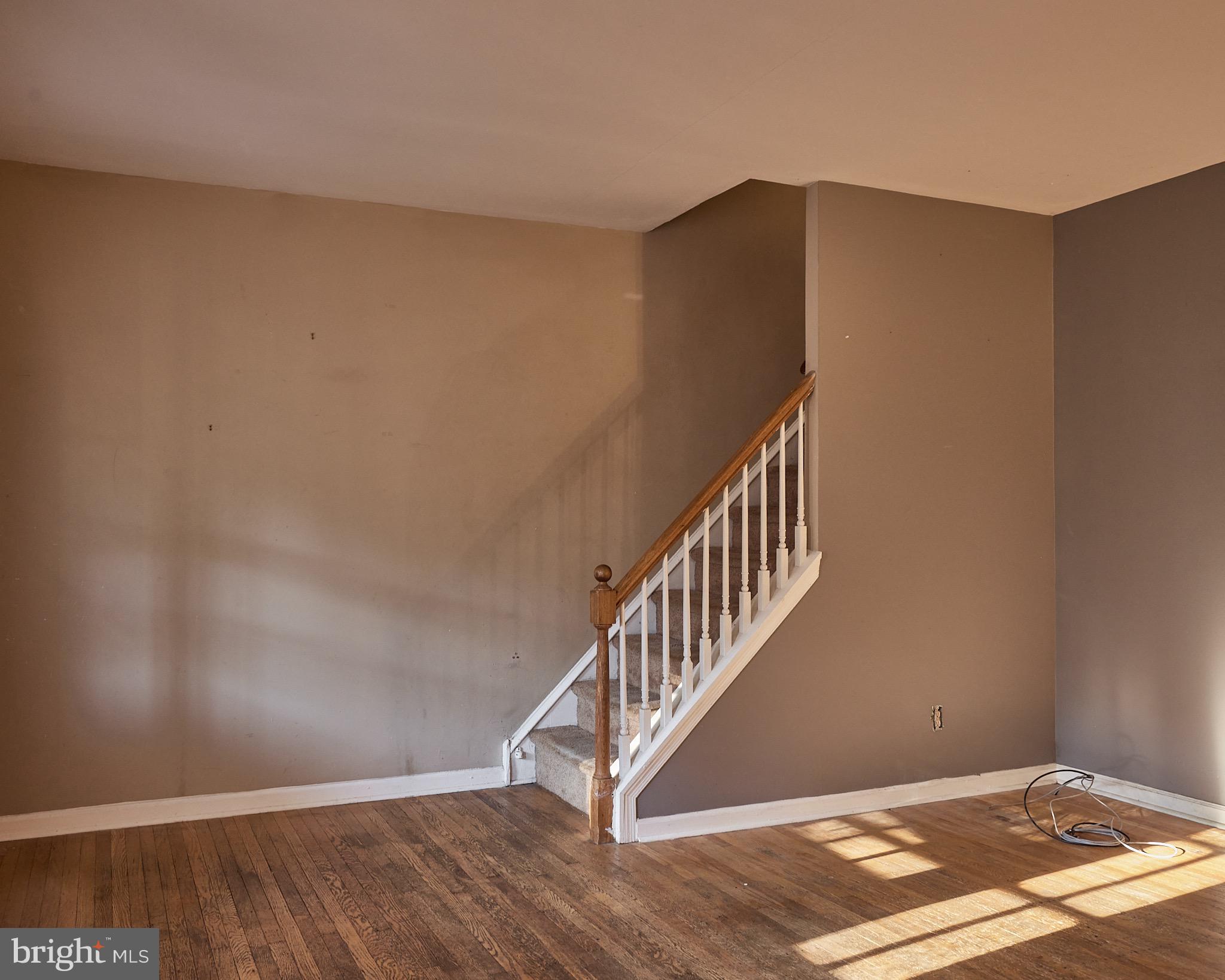 ROXBOROUGH - Residential